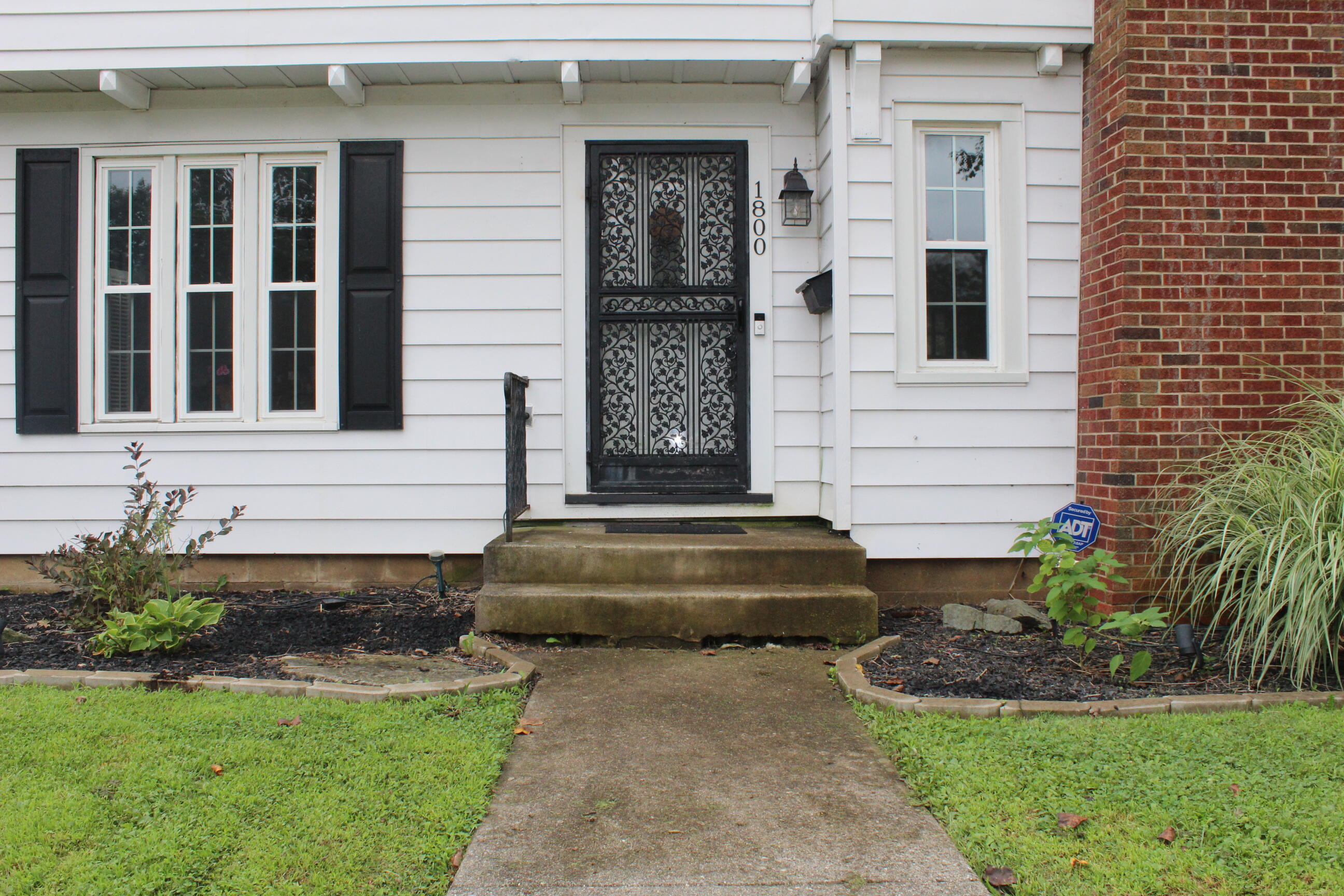 1800 Pembrook, Springfield, Ohio 45504
