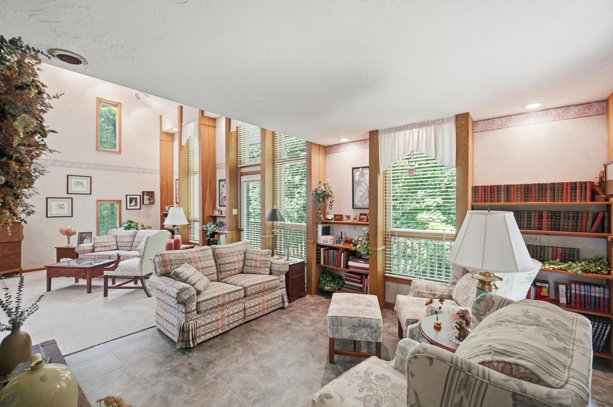 2700 Cardinal, Springfield, Ohio 45502