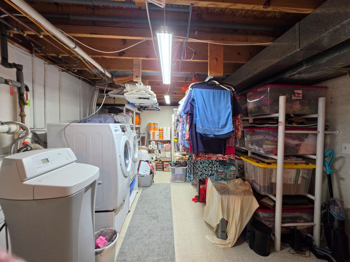 6670 Middle Urbana, Springfield, Ohio 45502