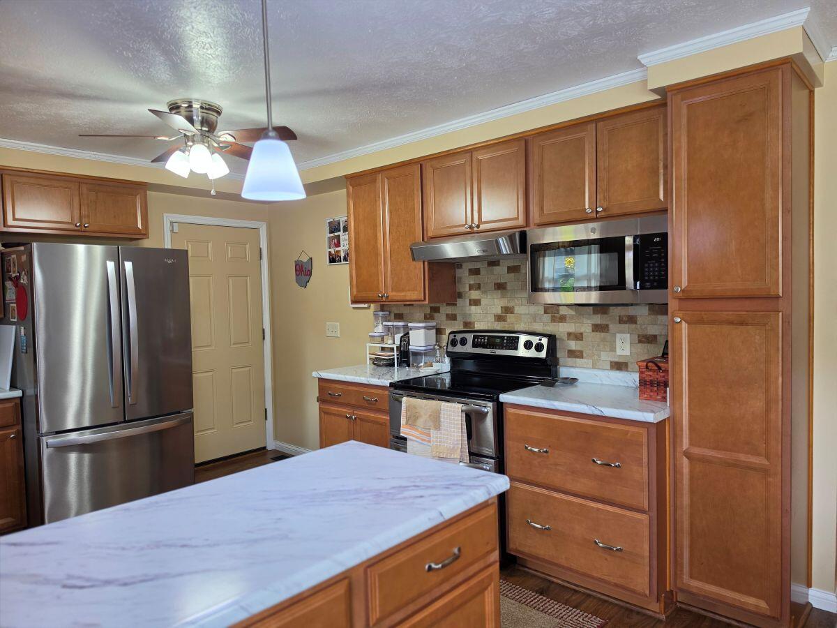 6670 Middle Urbana, Springfield, Ohio 45502