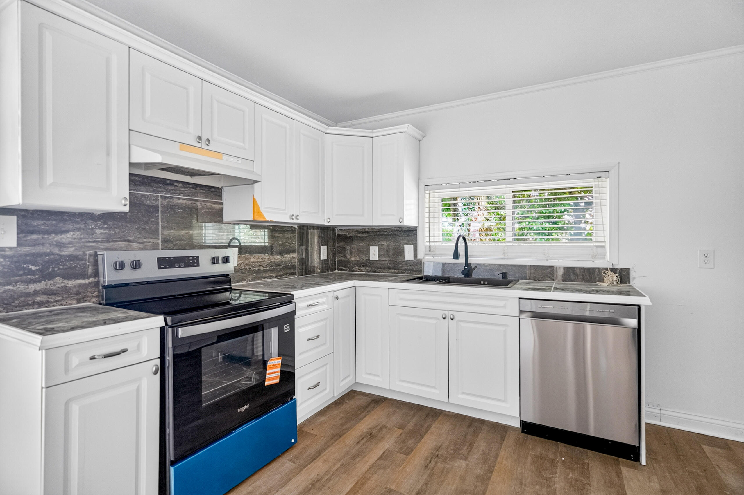 6937 Main, Dayton, Ohio 45415