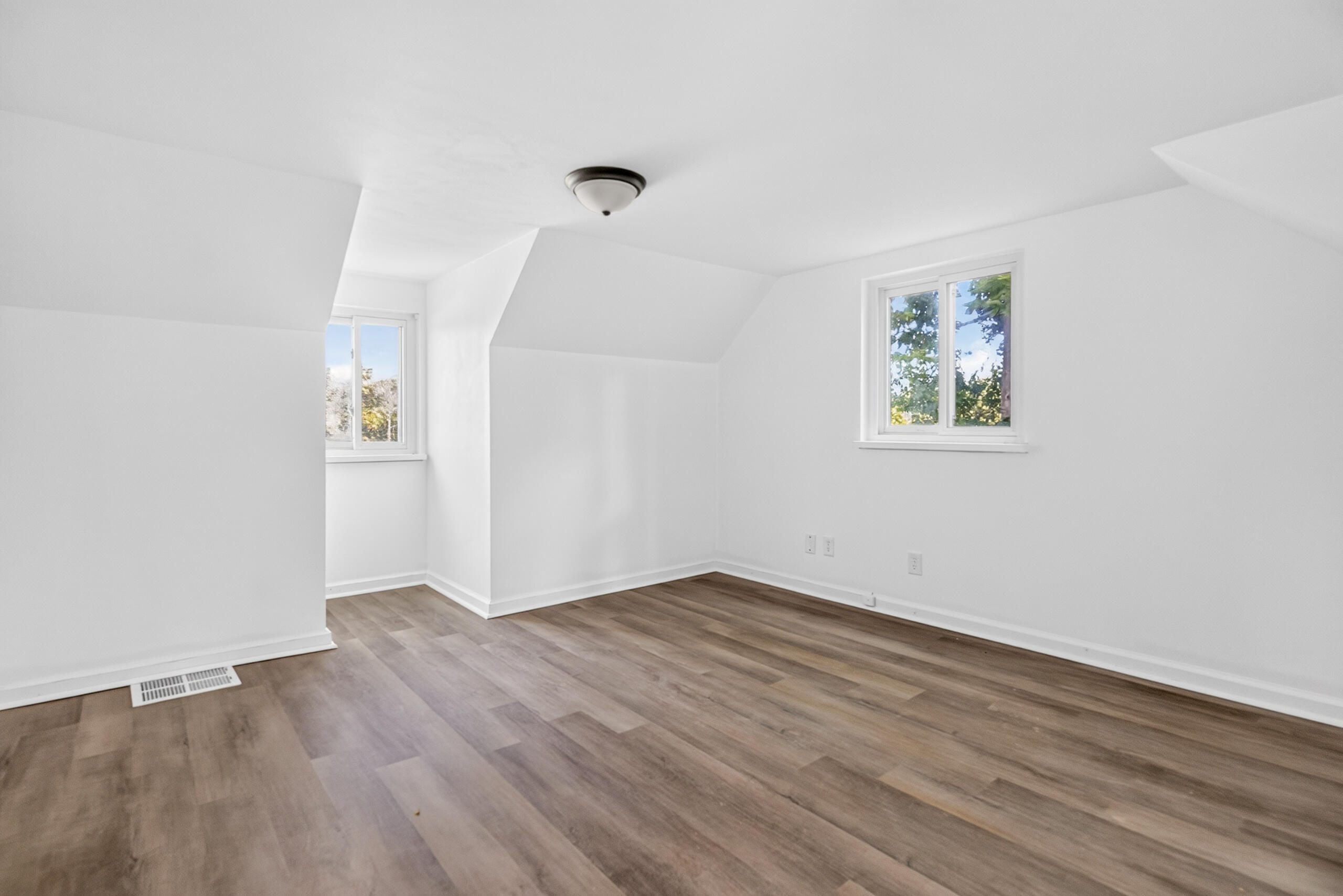 6937 Main, Dayton, Ohio 45415