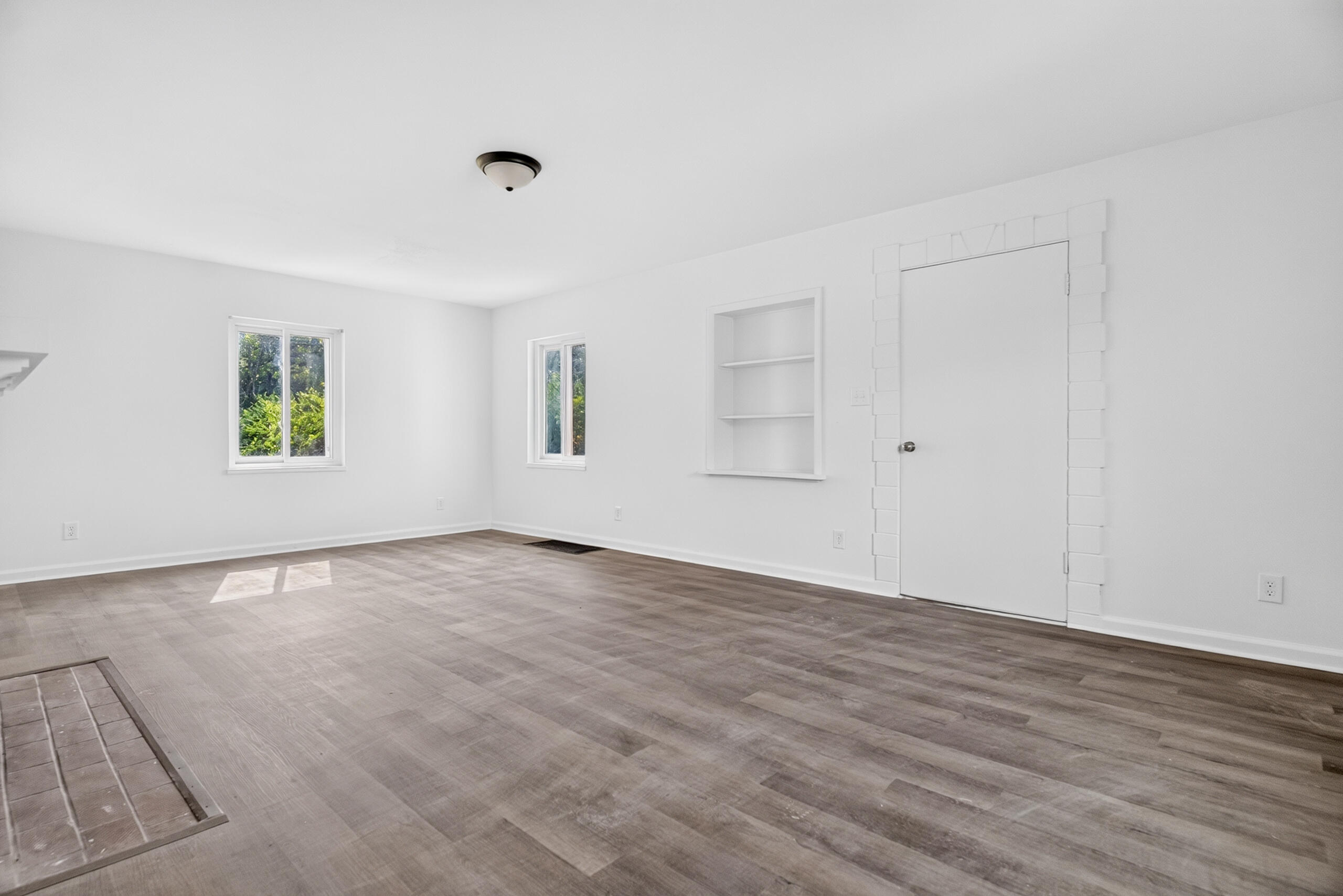 6937 Main, Dayton, Ohio 45415