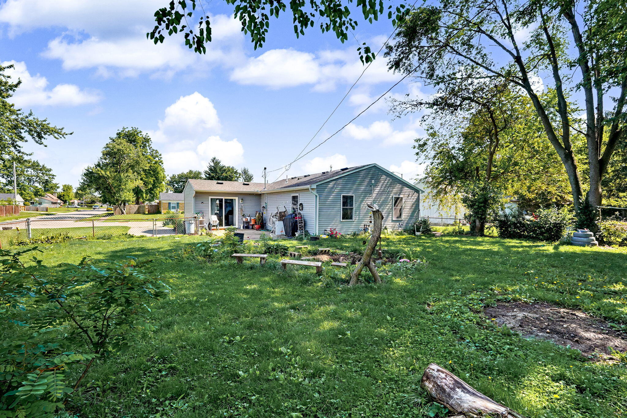 37 Weinland, New Carlisle, Ohio 45344