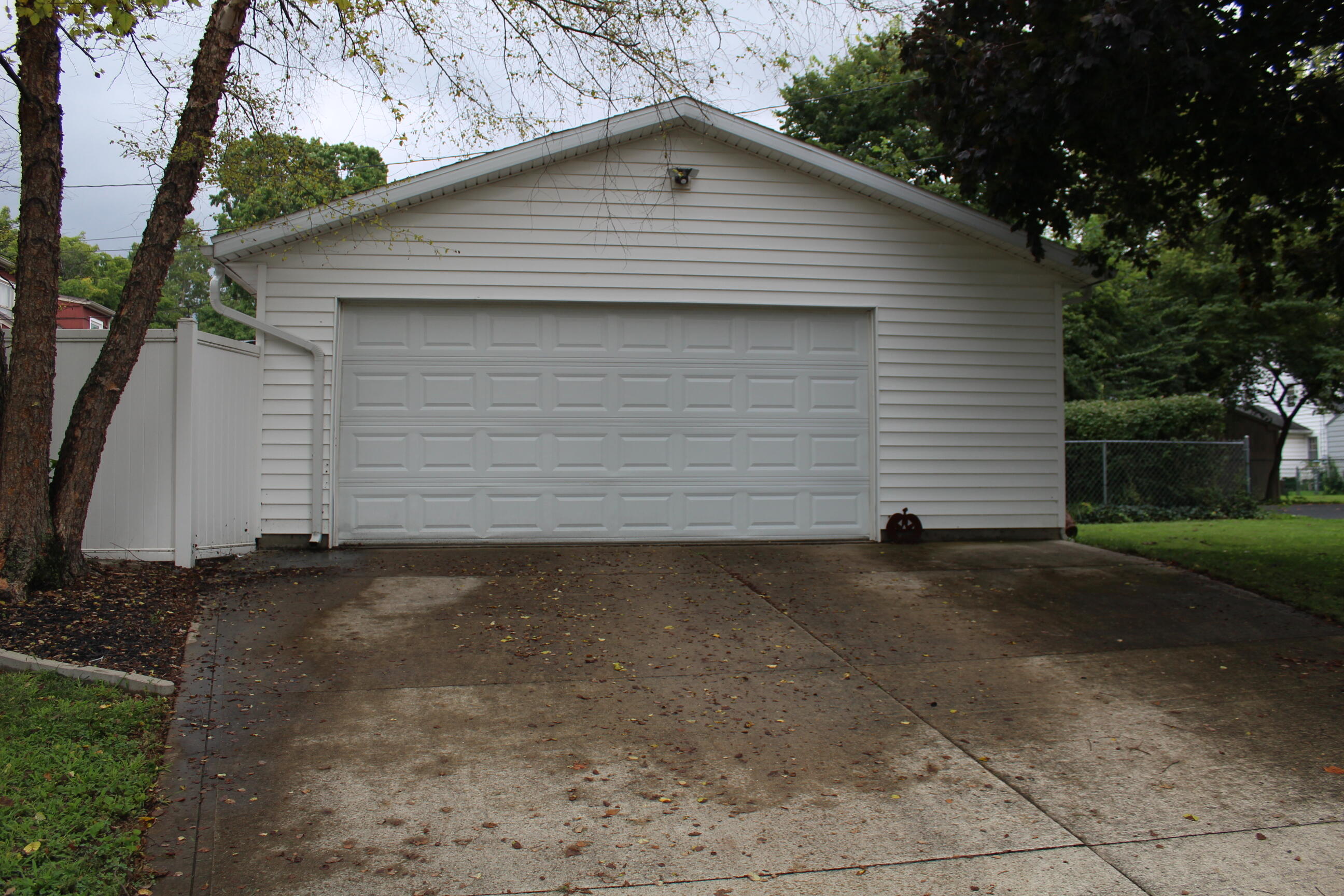 1800 Pembrook, Springfield, Ohio 45504