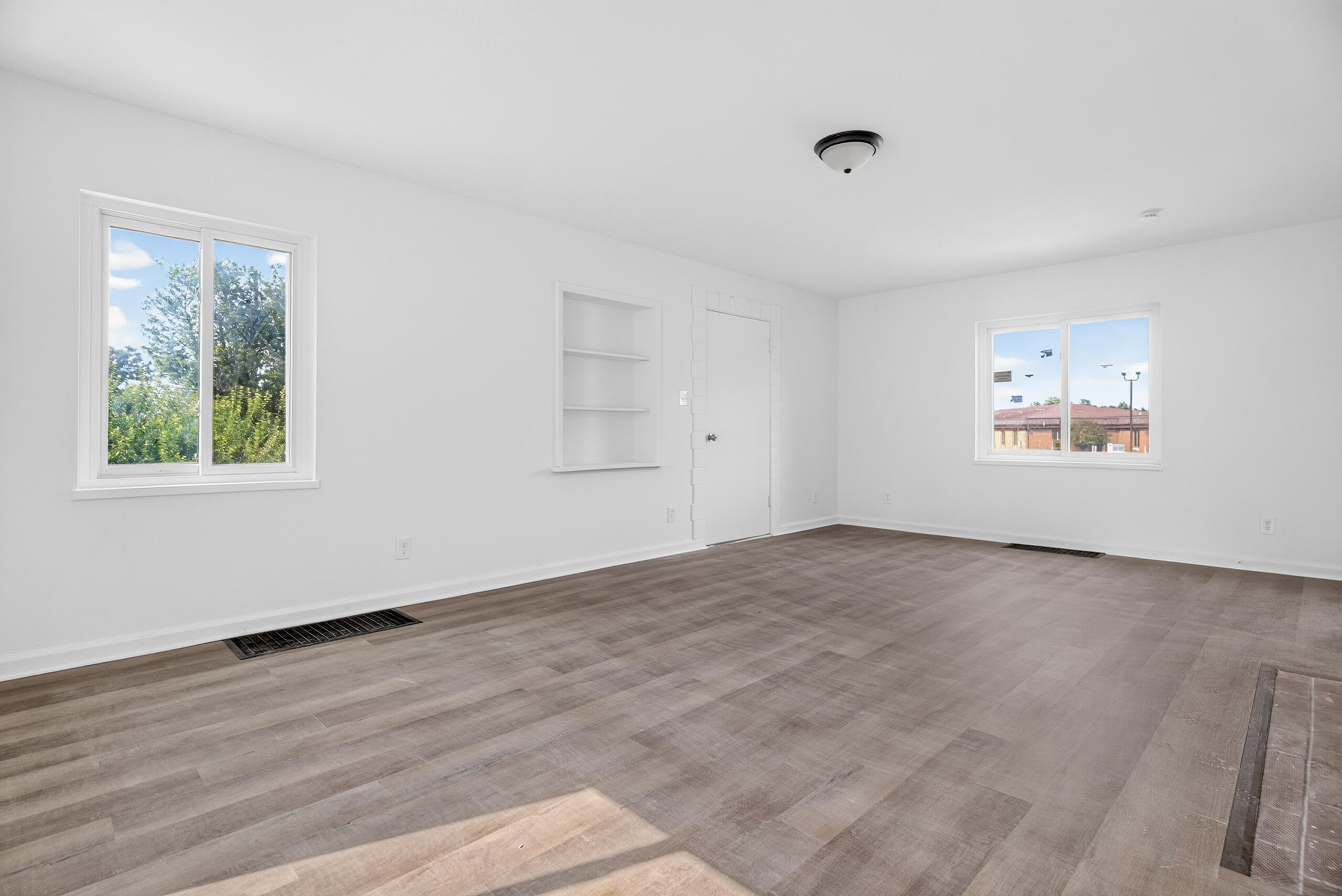 6937 Main, Dayton, Ohio 45415
