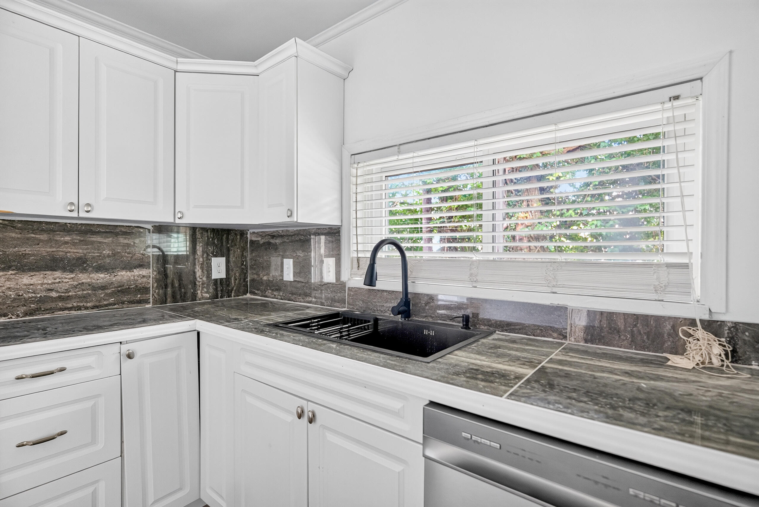 6937 Main, Dayton, Ohio 45415