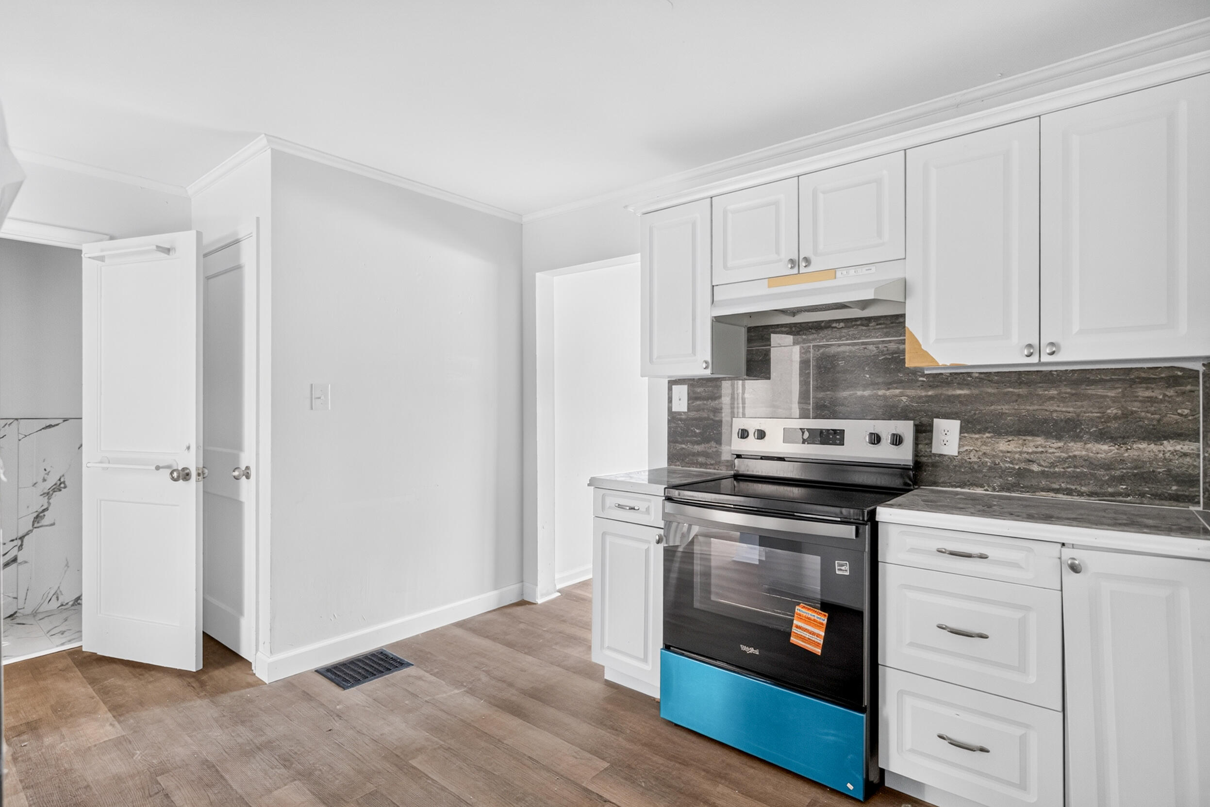 6937 Main, Dayton, Ohio 45415