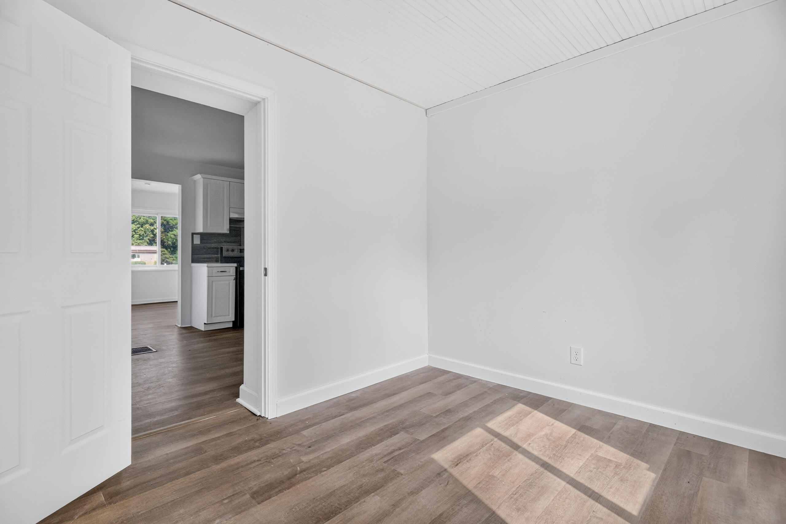 6937 Main, Dayton, Ohio 45415