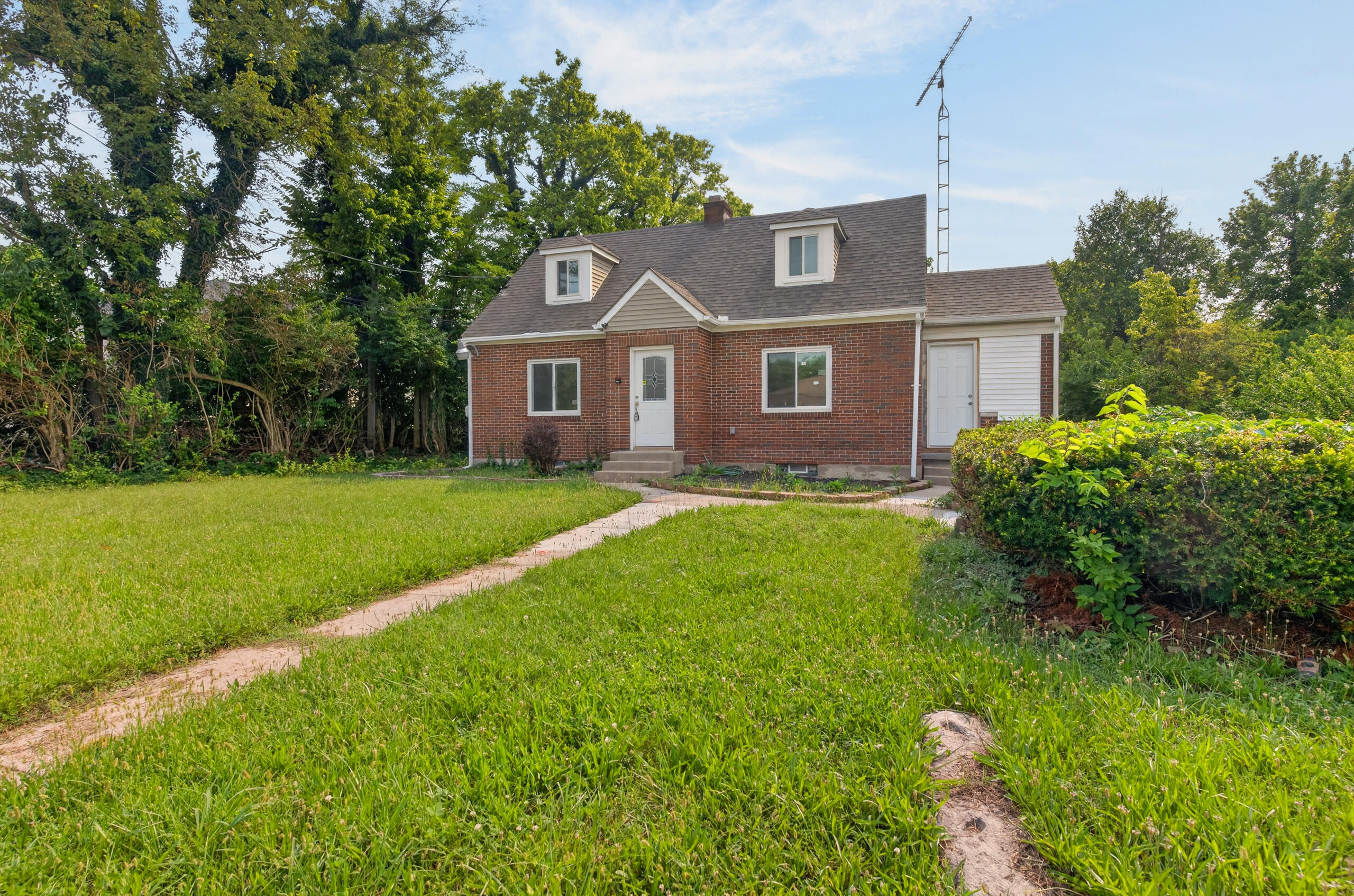 6937 Main, Dayton, Ohio 45415