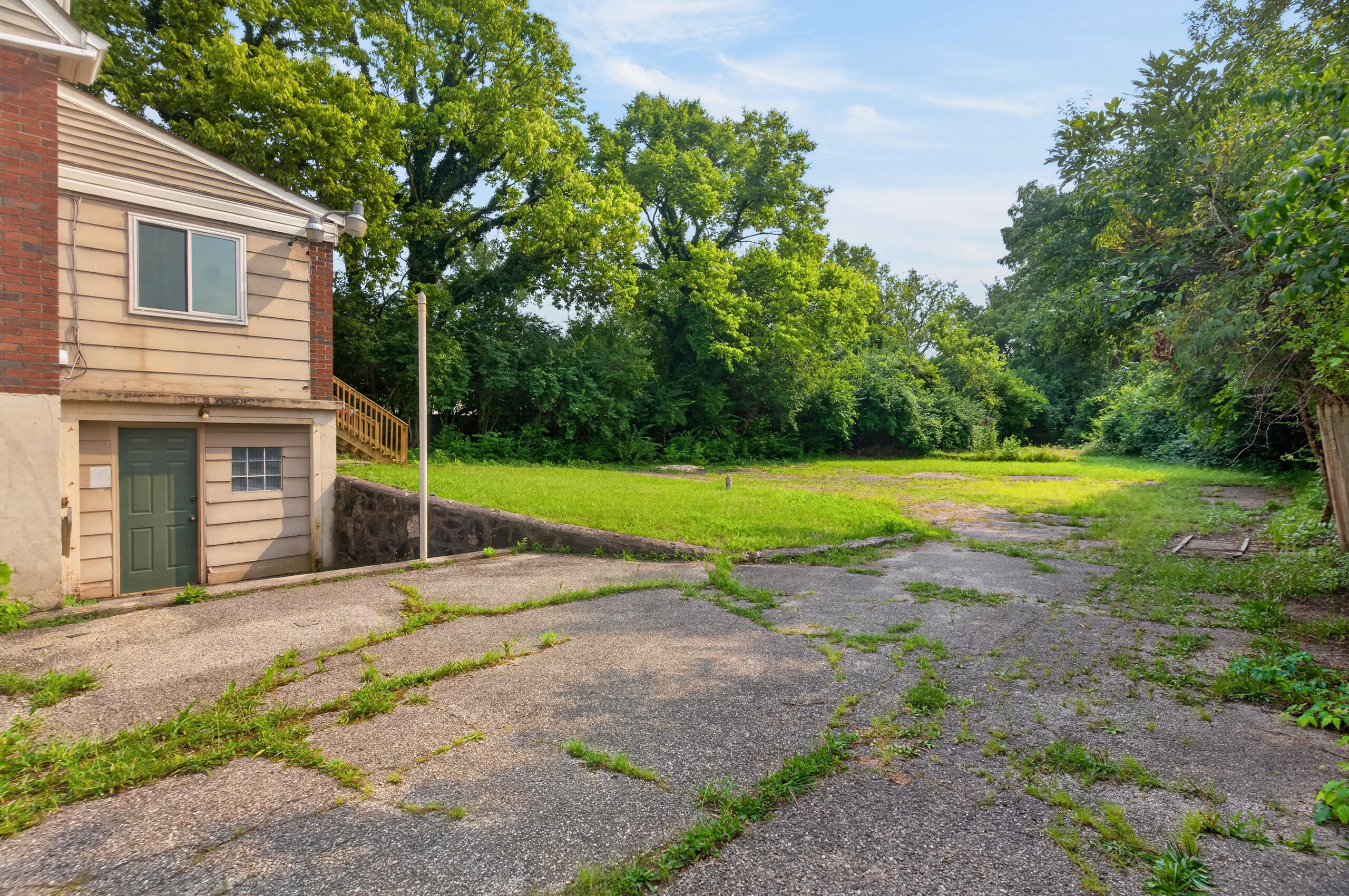 6937 Main, Dayton, Ohio 45415