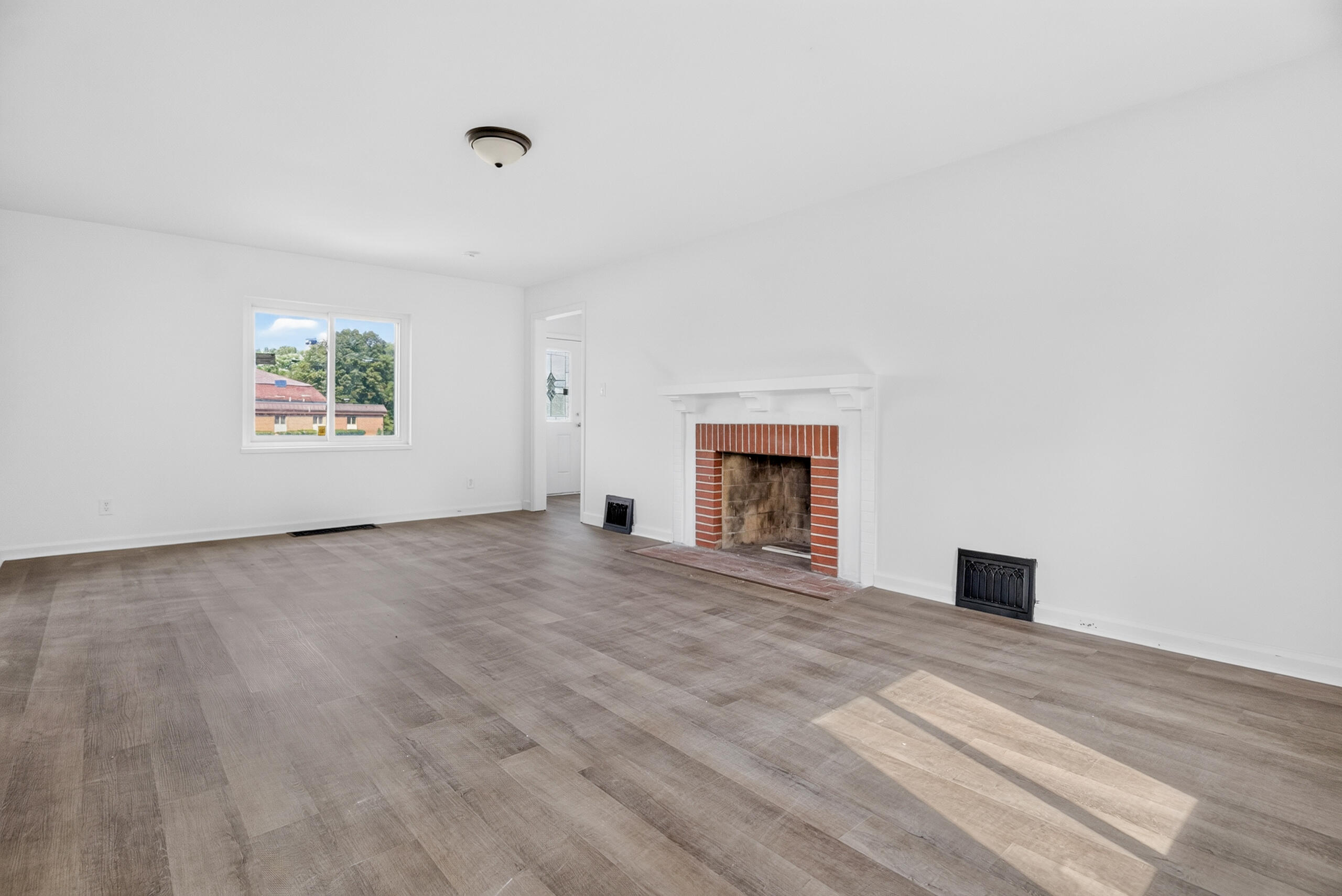6937 Main, Dayton, Ohio 45415