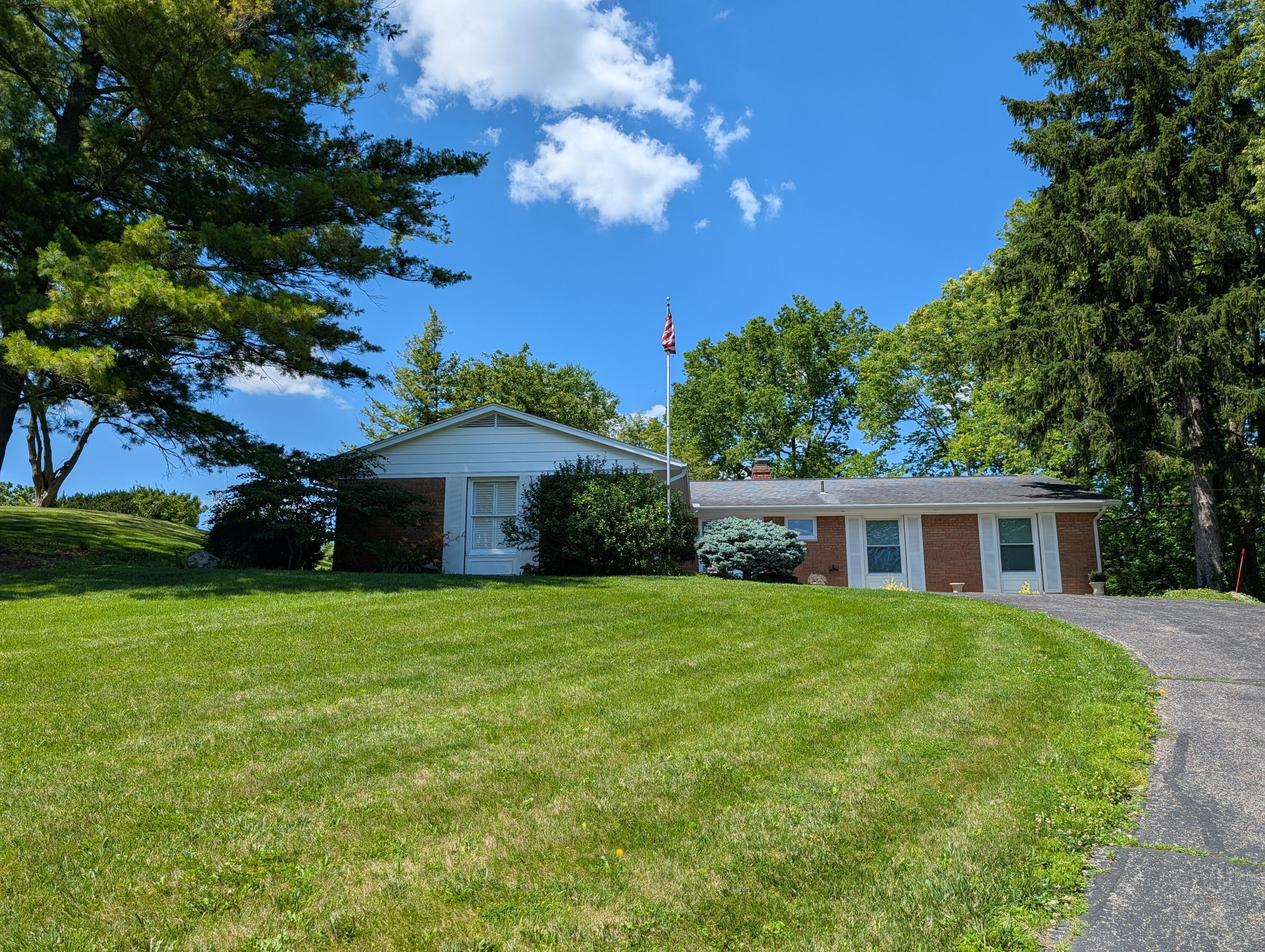 540 Kossuth, Sidney, Ohio 45365