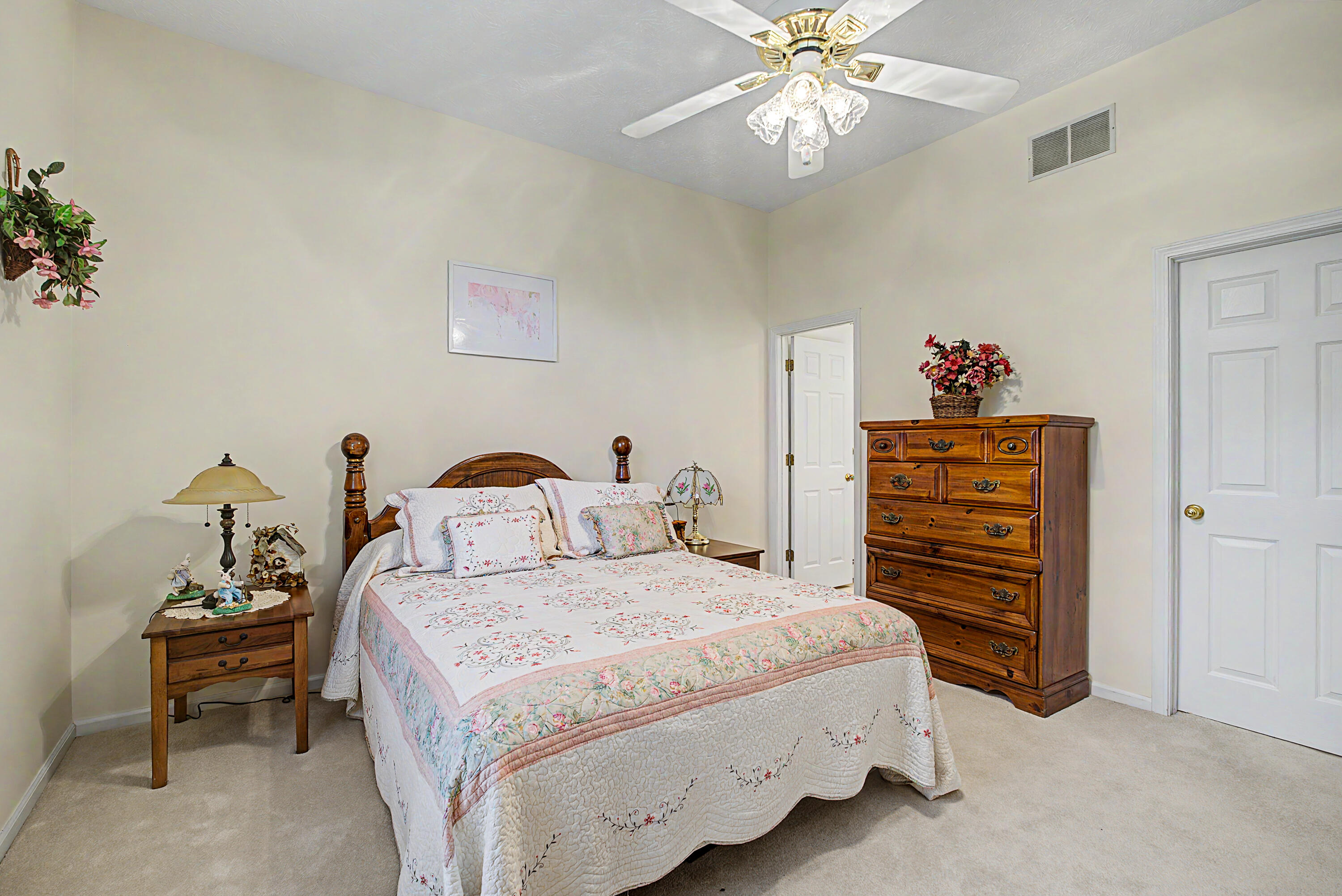 3845 Eva, Springfield, Ohio 45504