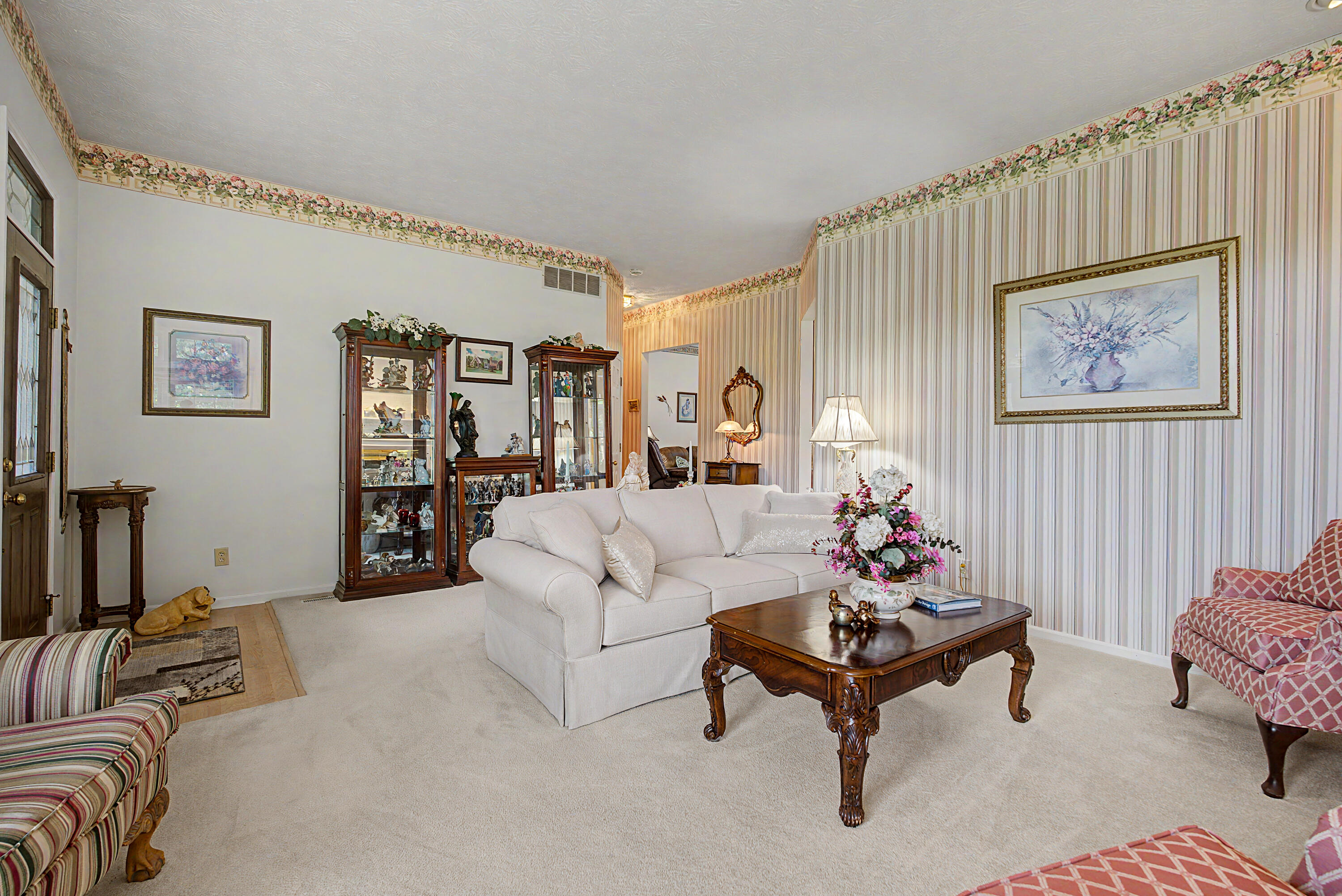 3845 Eva, Springfield, Ohio 45504