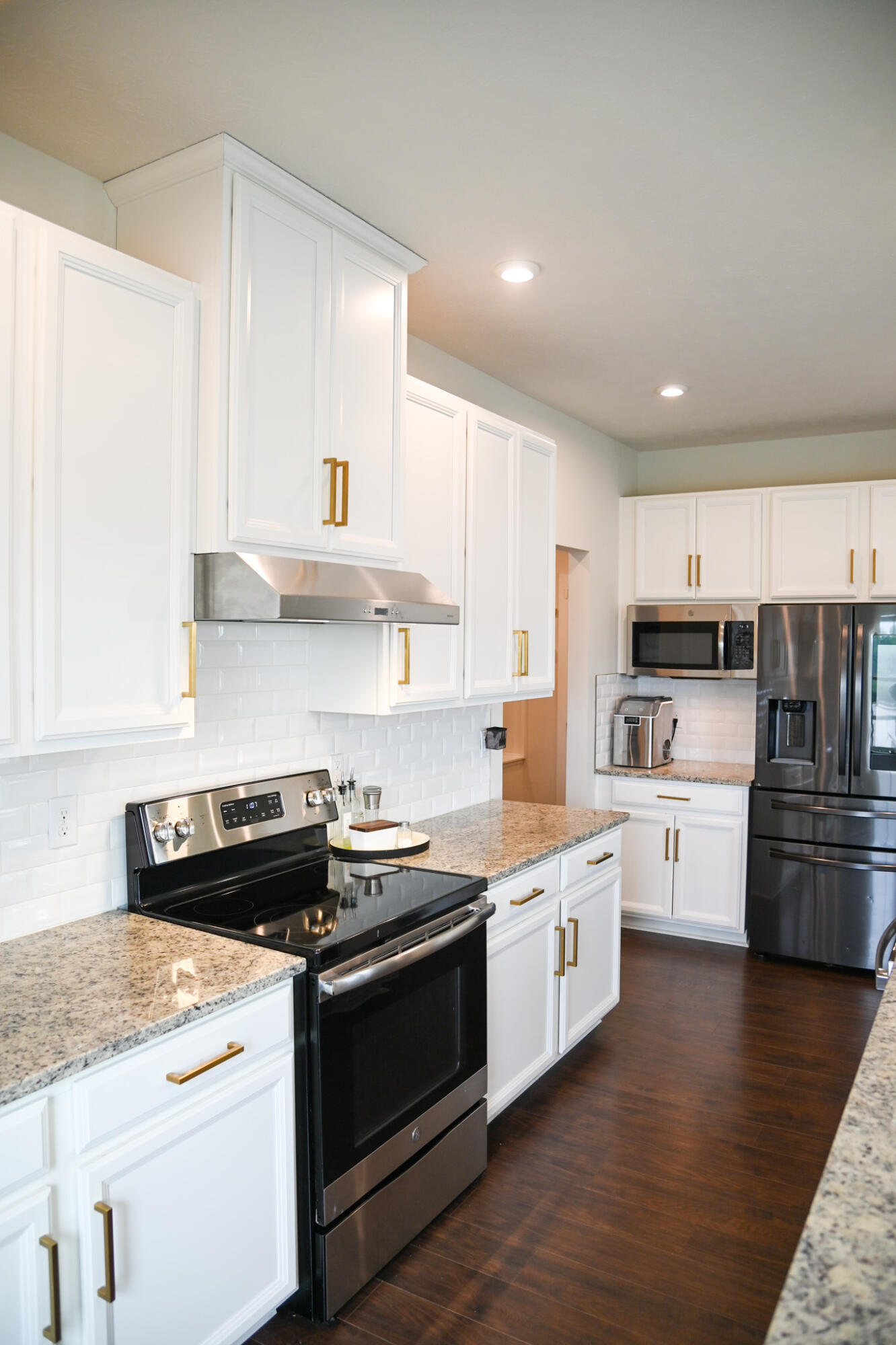 3258 Heatherstone, Troy, Ohio 45373