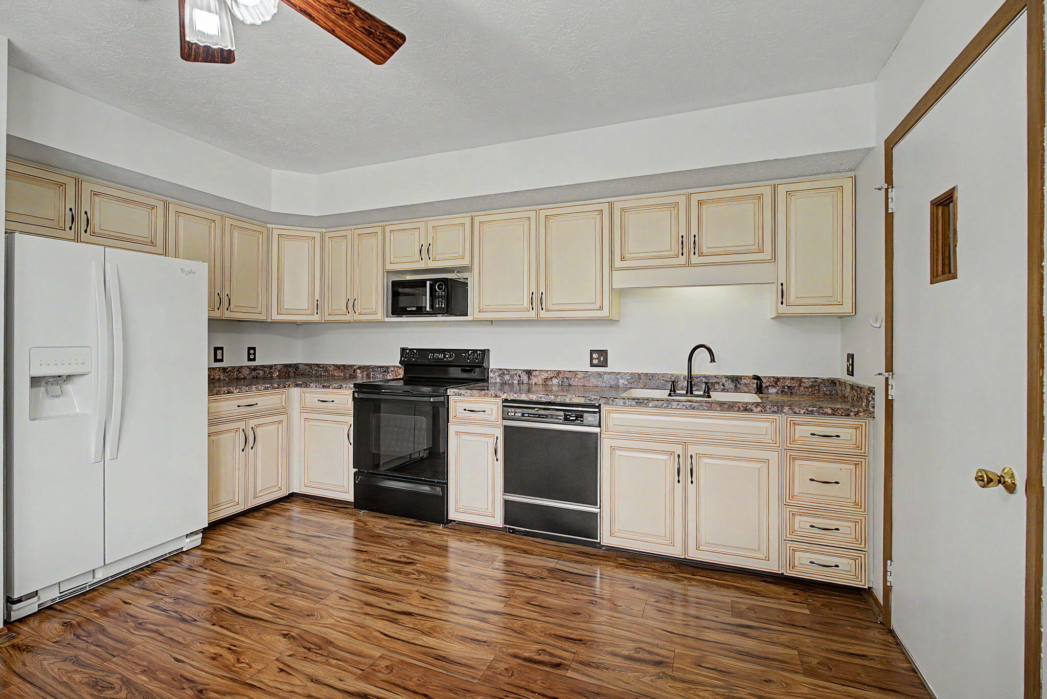 2939 Avery, Springfield, Ohio 45503