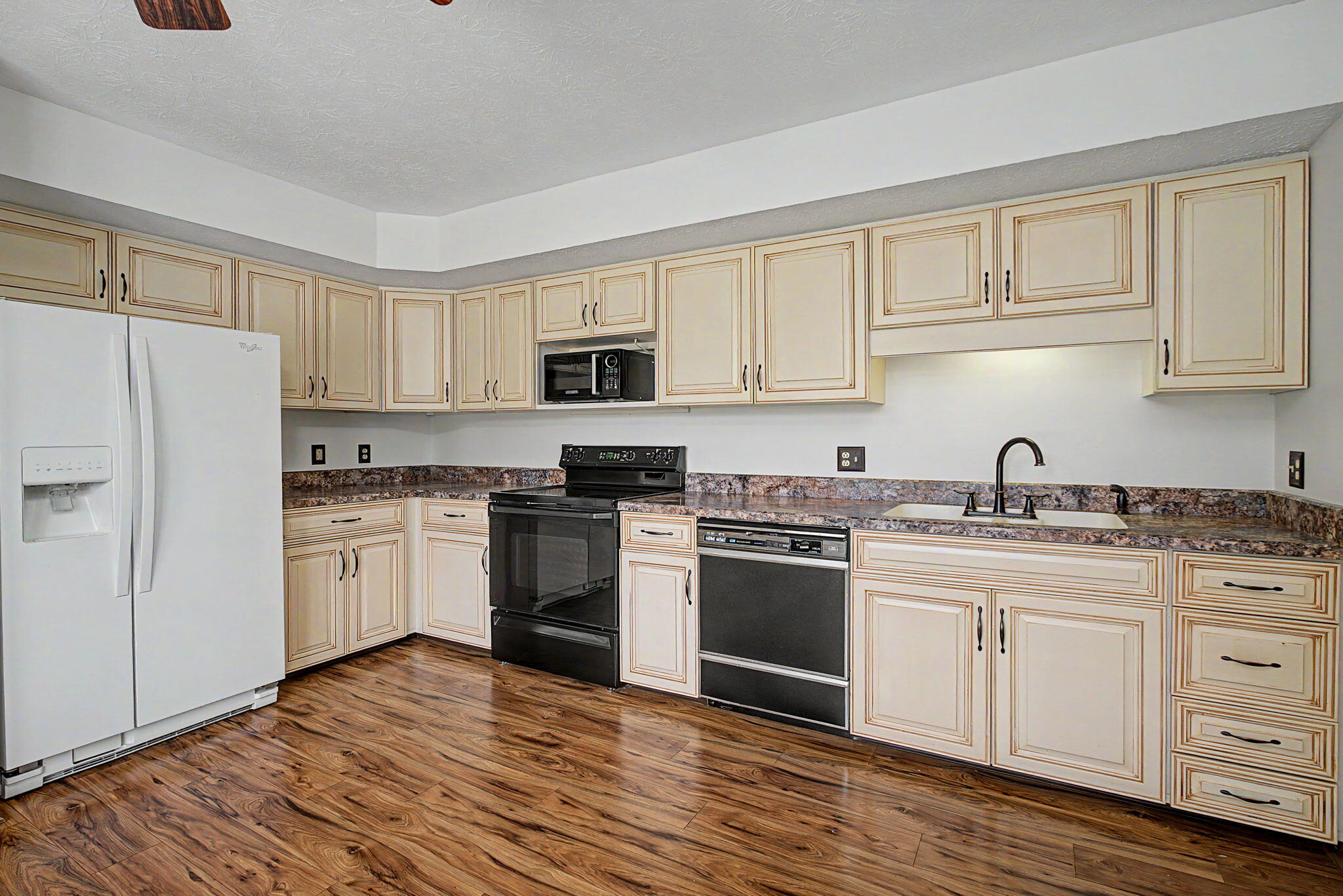 2939 Avery, Springfield, Ohio 45503