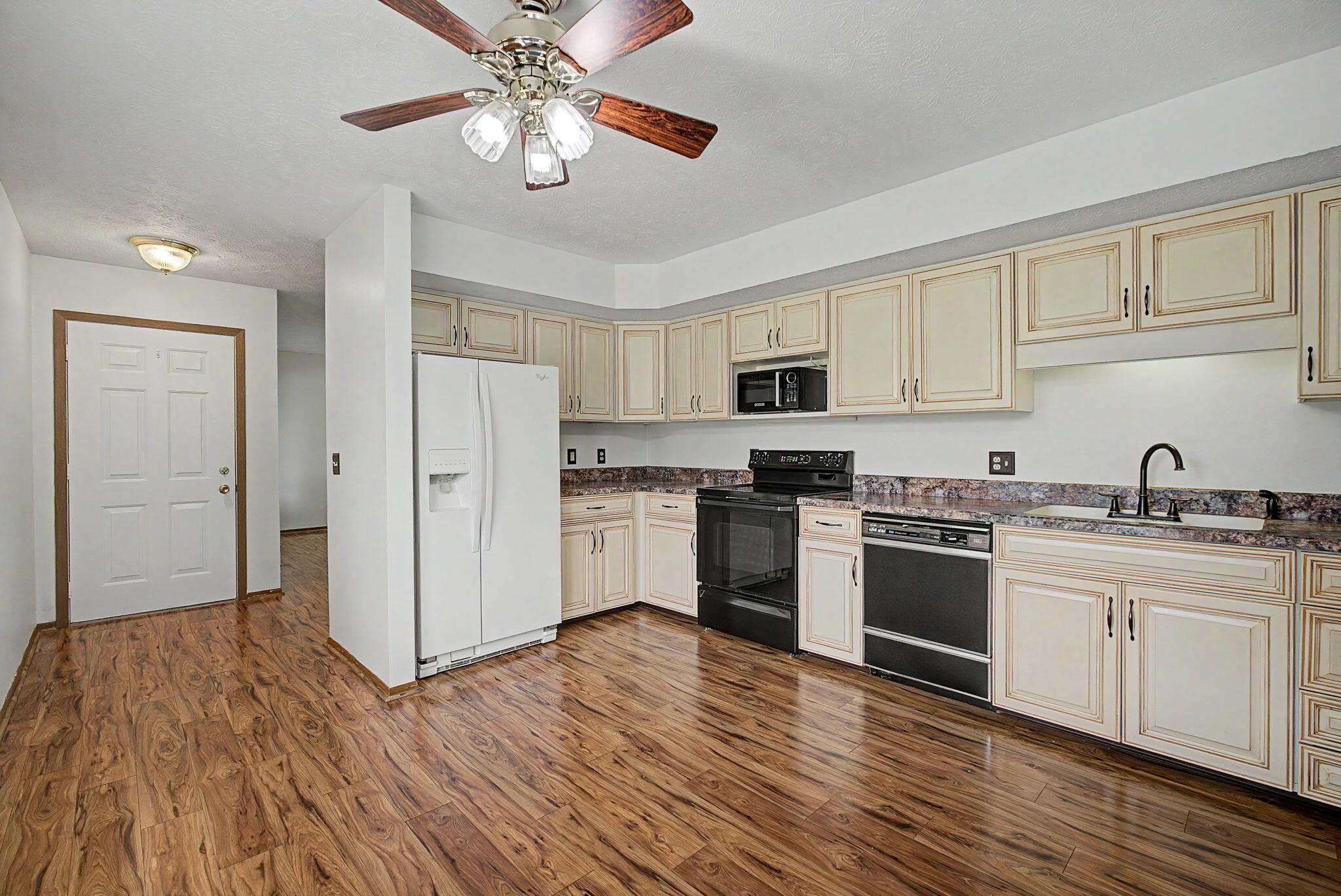 2939 Avery, Springfield, Ohio 45503