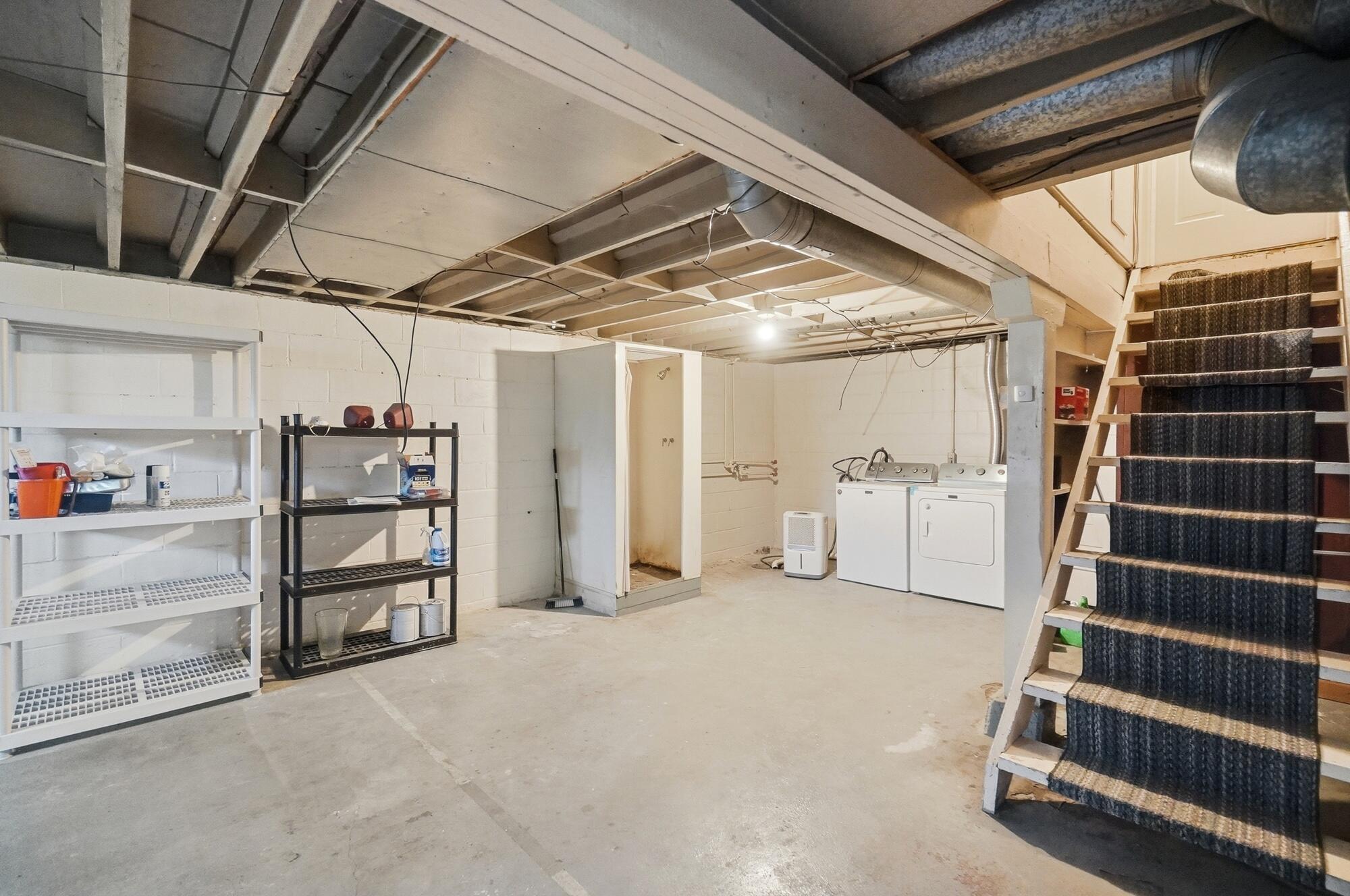 1027 Burnett, Springfield, Ohio 45503