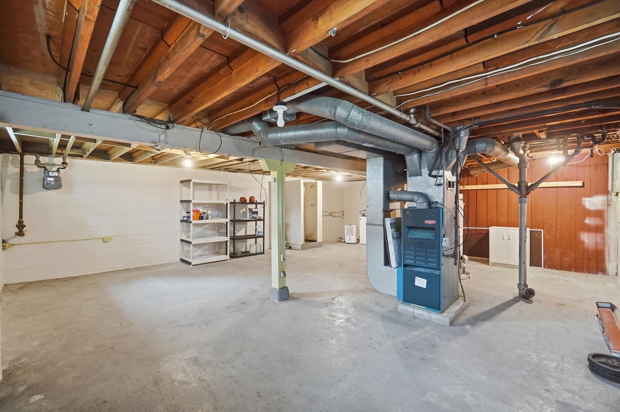 1027 Burnett, Springfield, Ohio 45503
