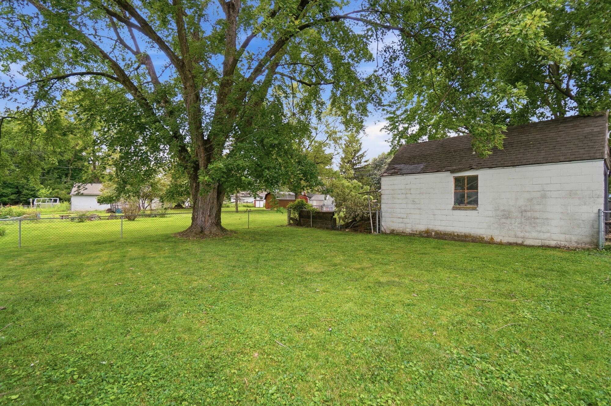 1027 Burnett, Springfield, Ohio 45503