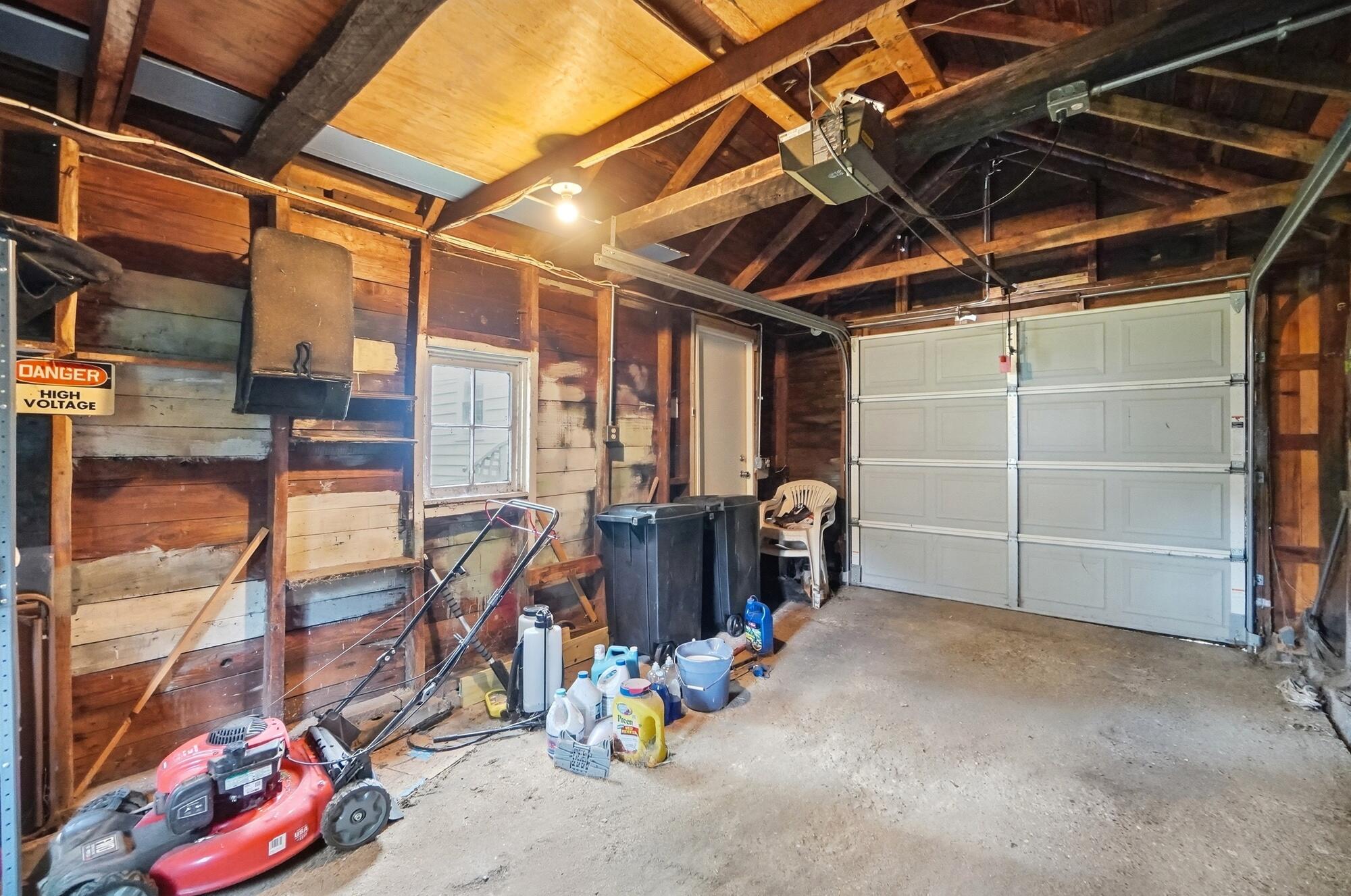 1027 Burnett, Springfield, Ohio 45503