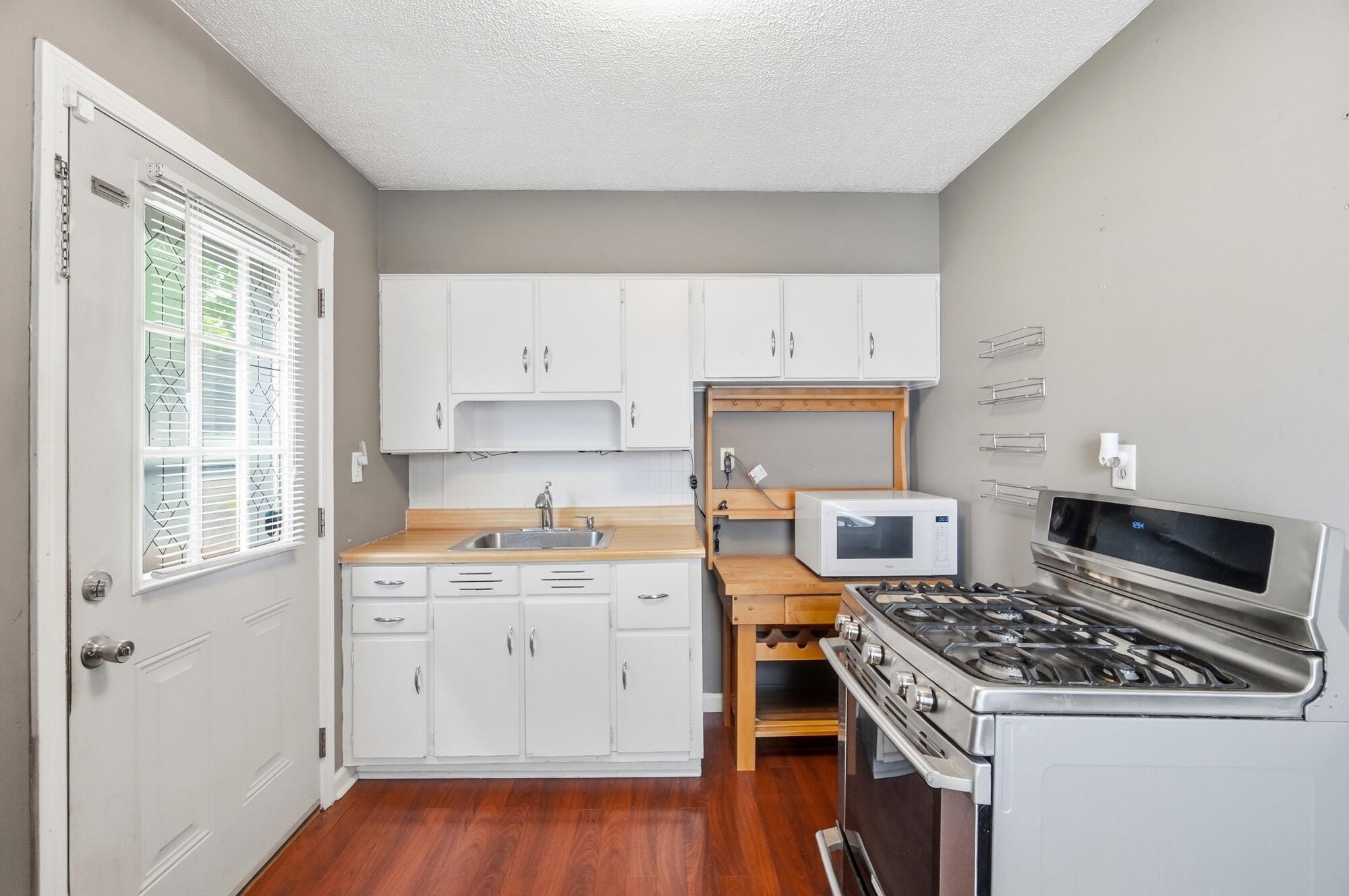 1027 Burnett, Springfield, Ohio 45503