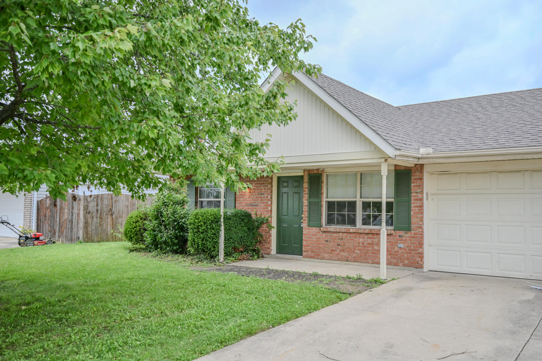 2160 Amarillo, Springfield, Ohio 45503