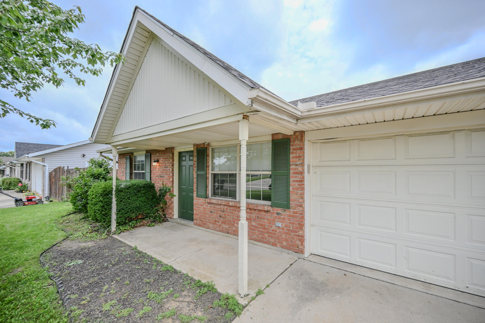 2160 Amarillo, Springfield, Ohio 45503