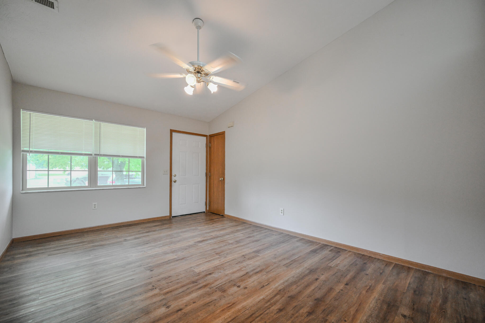 2160 Amarillo, Springfield, Ohio 45503