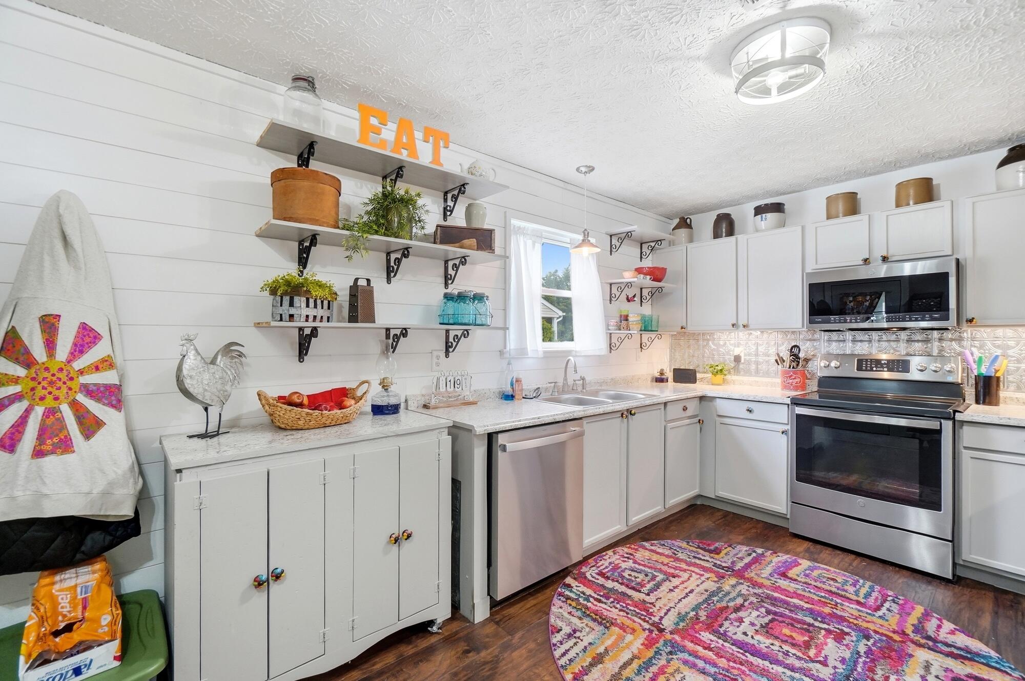 1047 Braxton, London, Ohio 43140