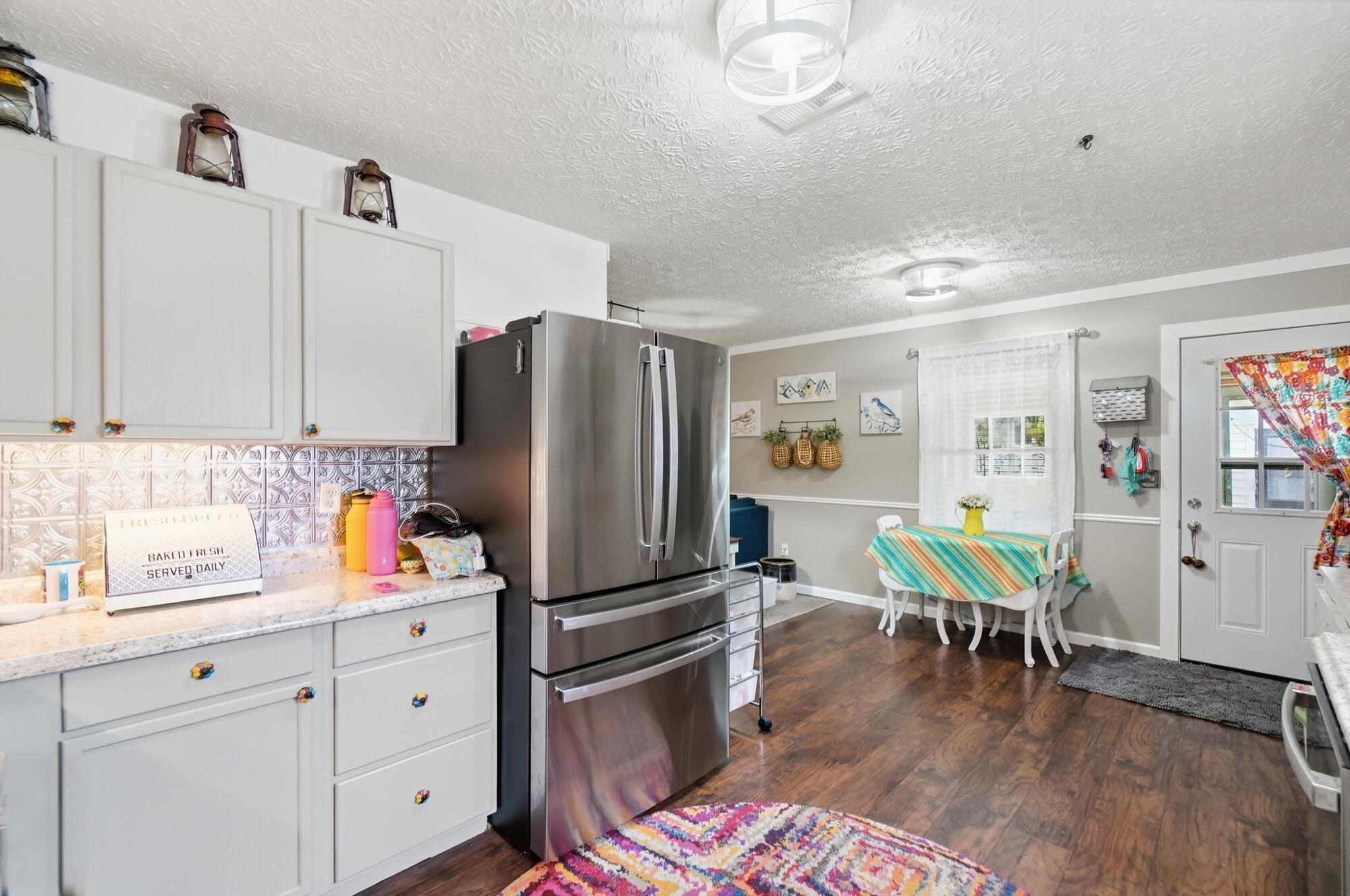 1047 Braxton, London, Ohio 43140