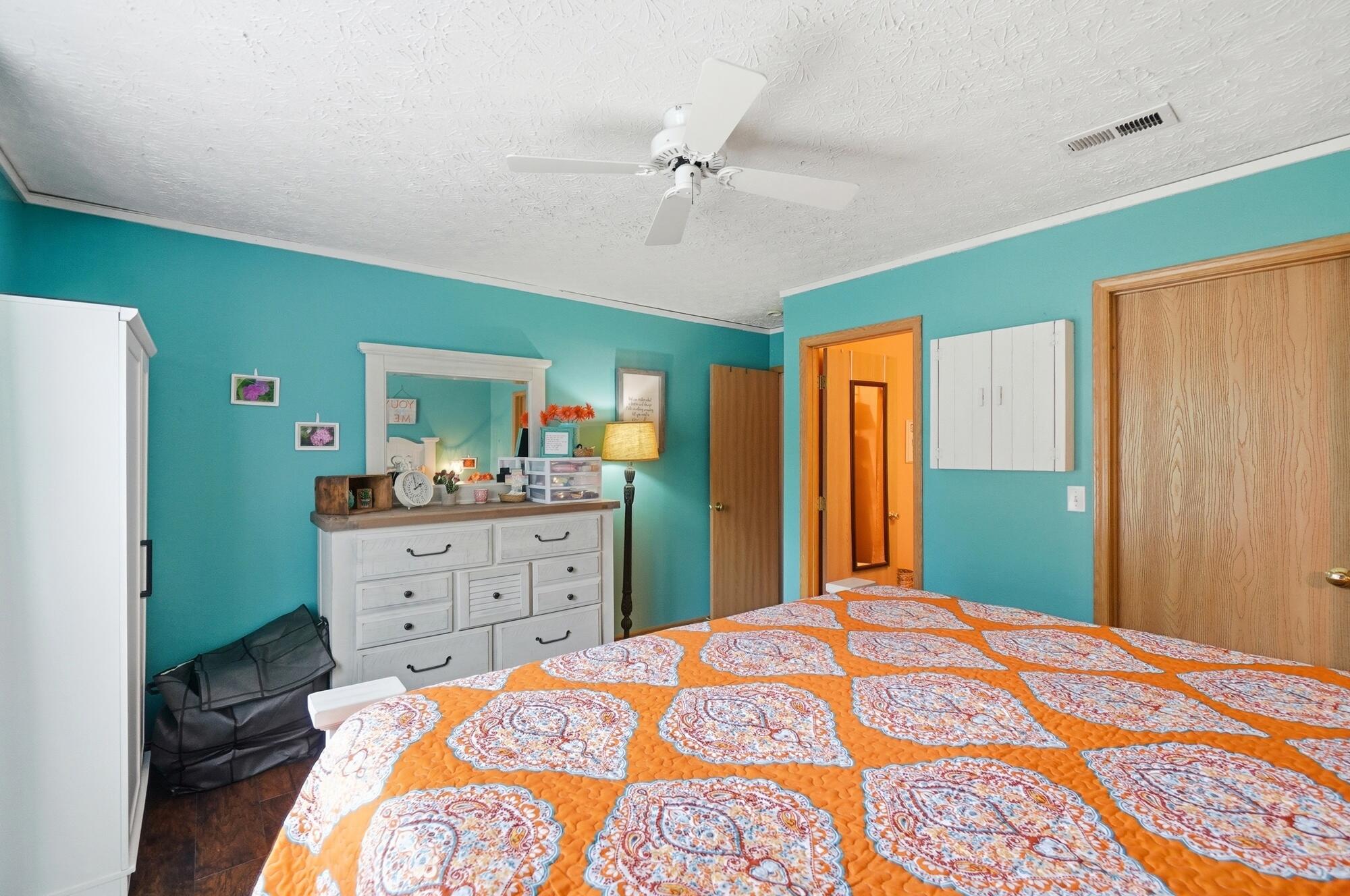 1047 Braxton, London, Ohio 43140