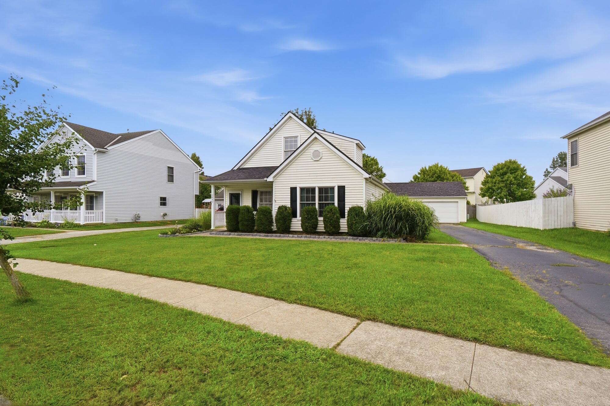 1047 Braxton, London, Ohio 43140