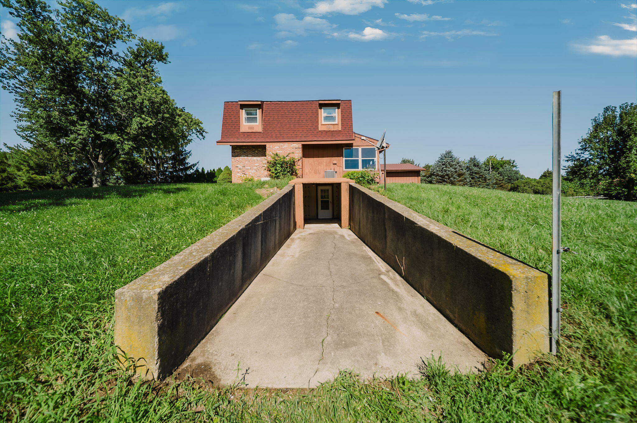 865 Geiserman, Piqua, Ohio 45356