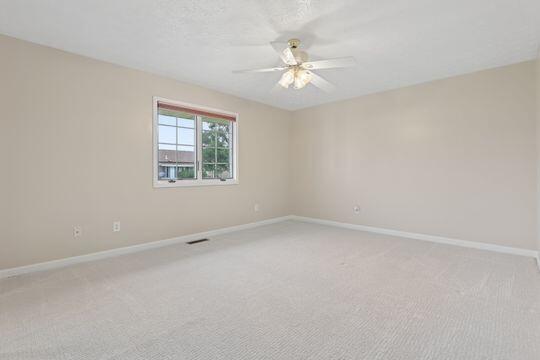 384 Bishop, London, Ohio 43140