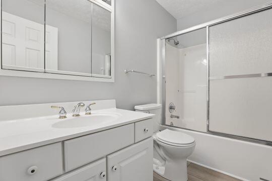 384 Bishop, London, Ohio 43140
