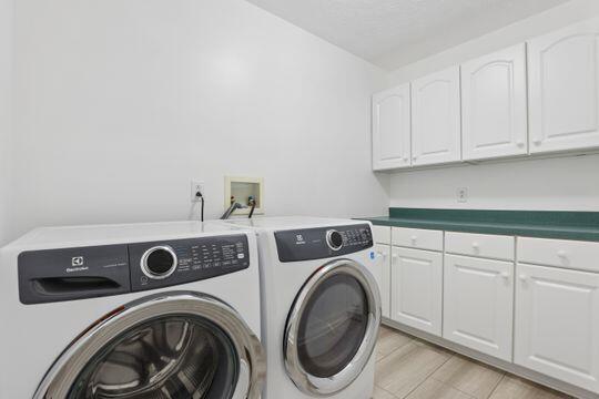 384 Bishop, London, Ohio 43140
