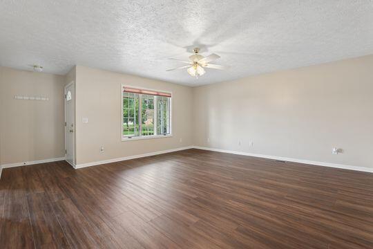 384 Bishop, London, Ohio 43140