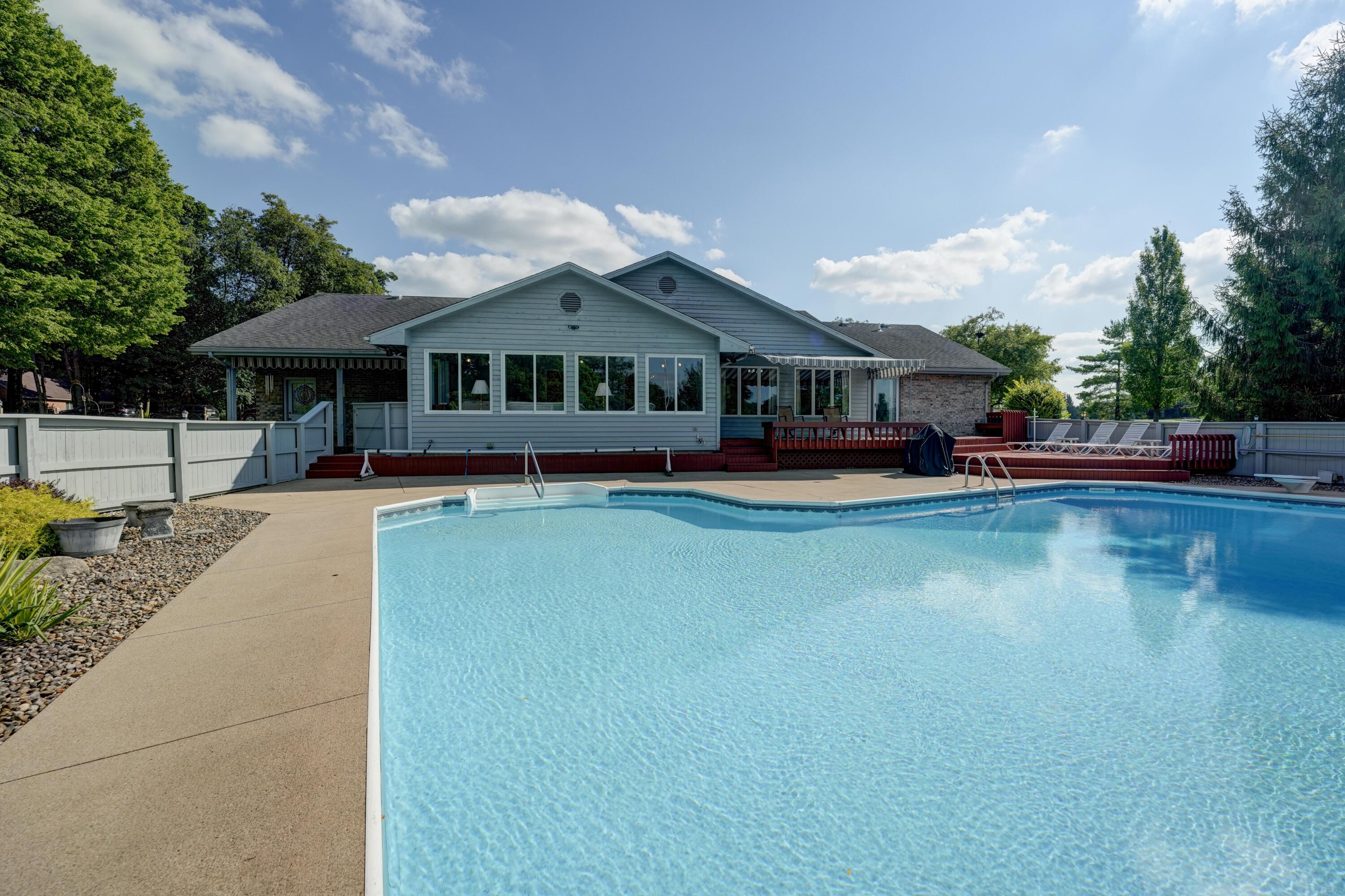 6468 Country Club, Greenville, Ohio 45331