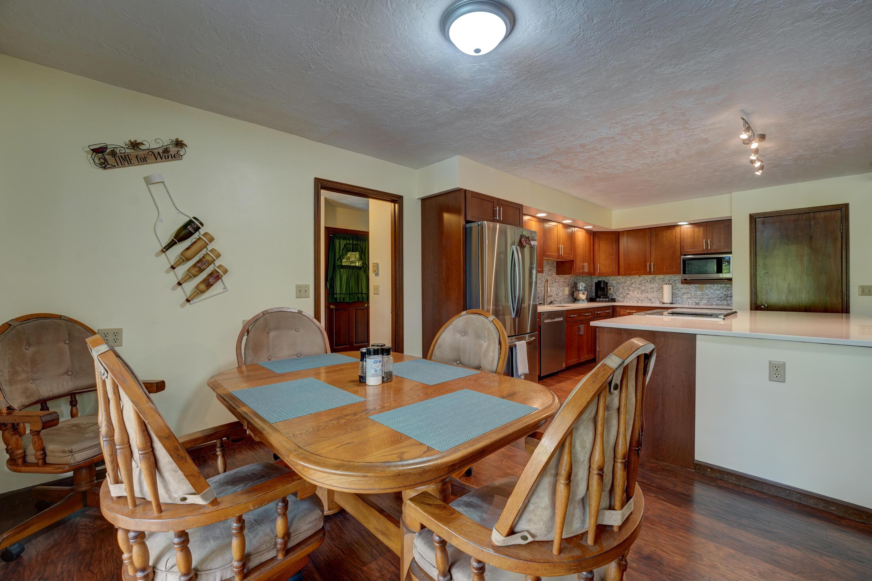 6468 Country Club, Greenville, Ohio 45331