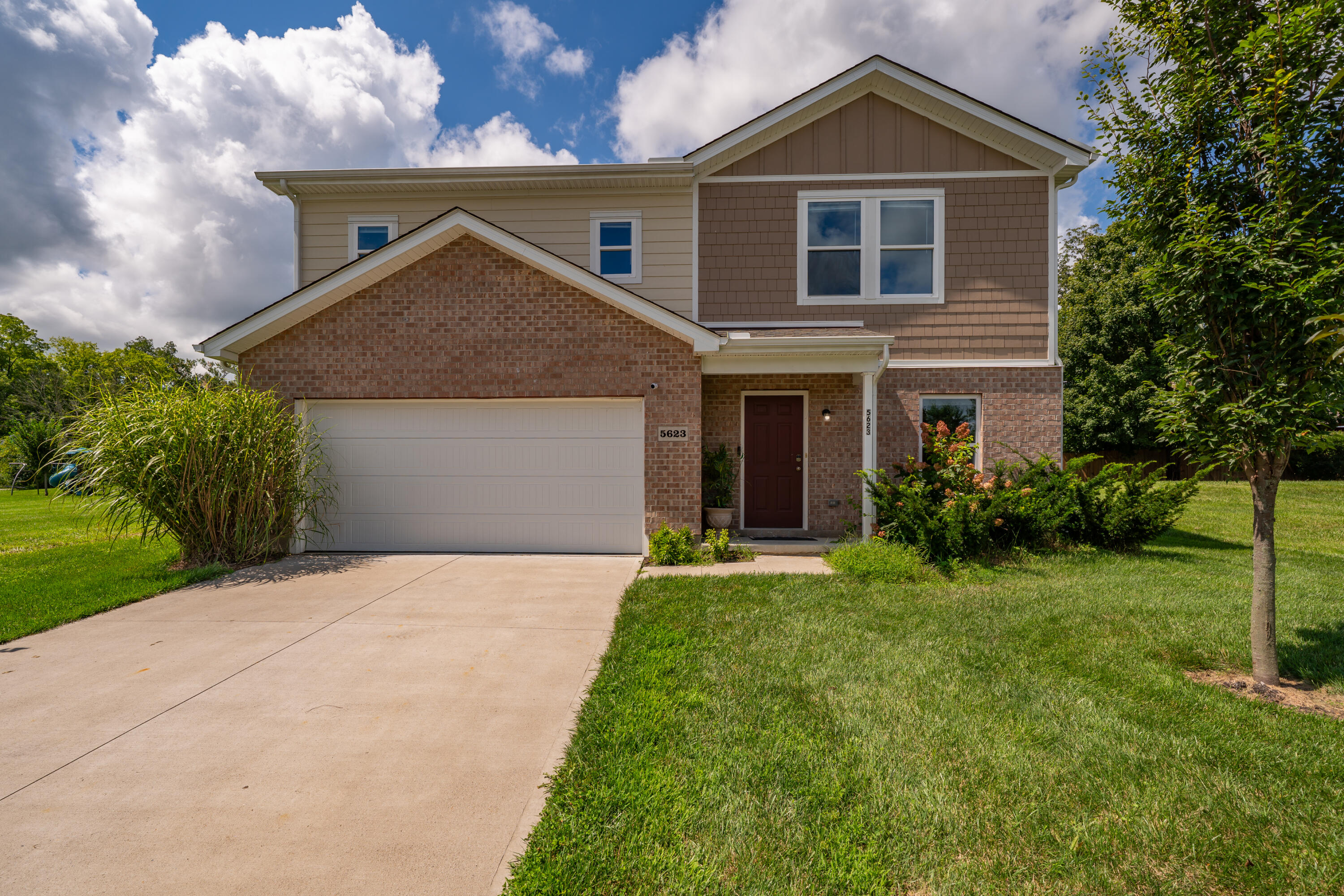 5623 Moss Creek, Clayton, Ohio 45315