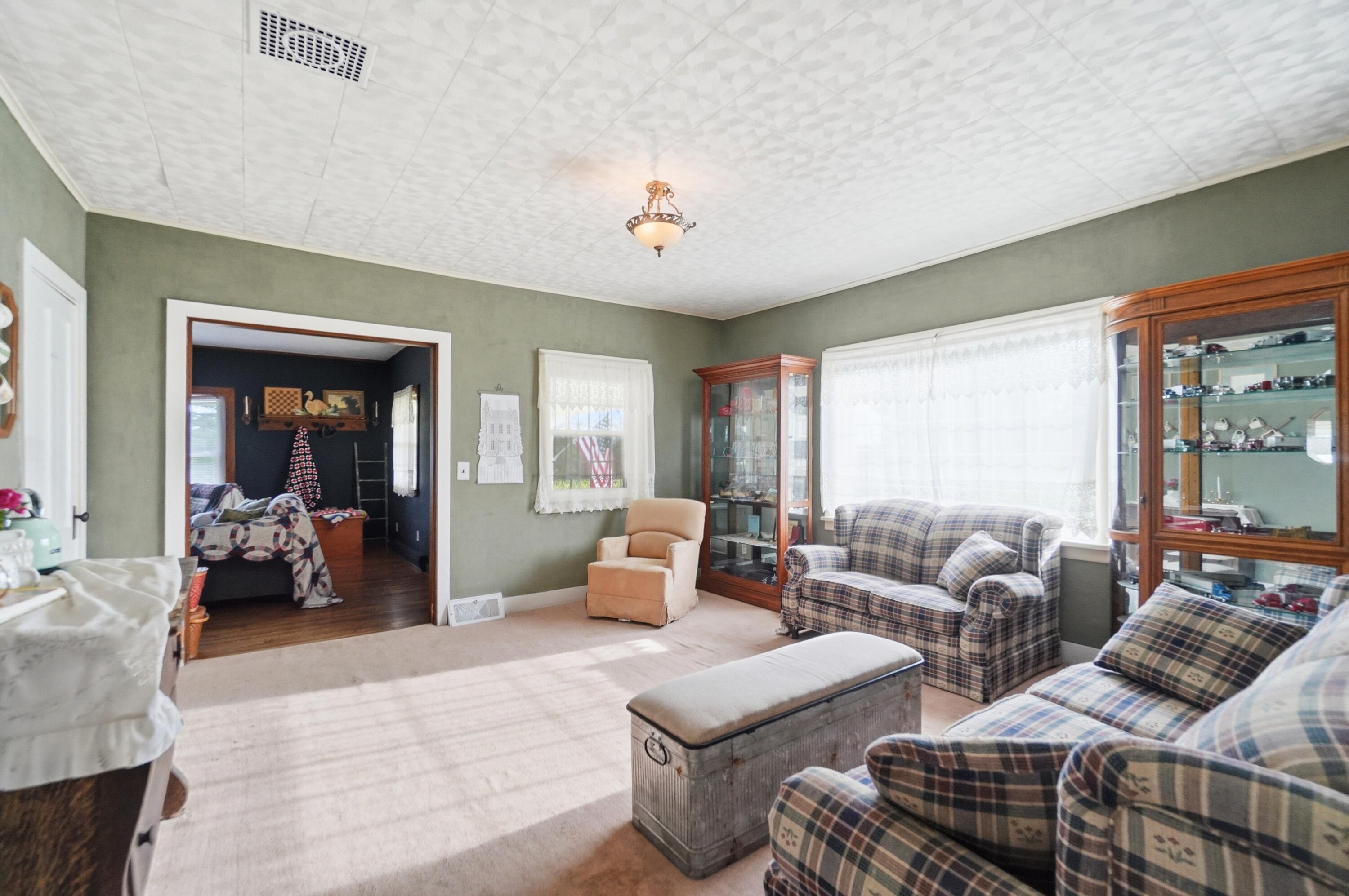 265 Main, Russia, Ohio 45363