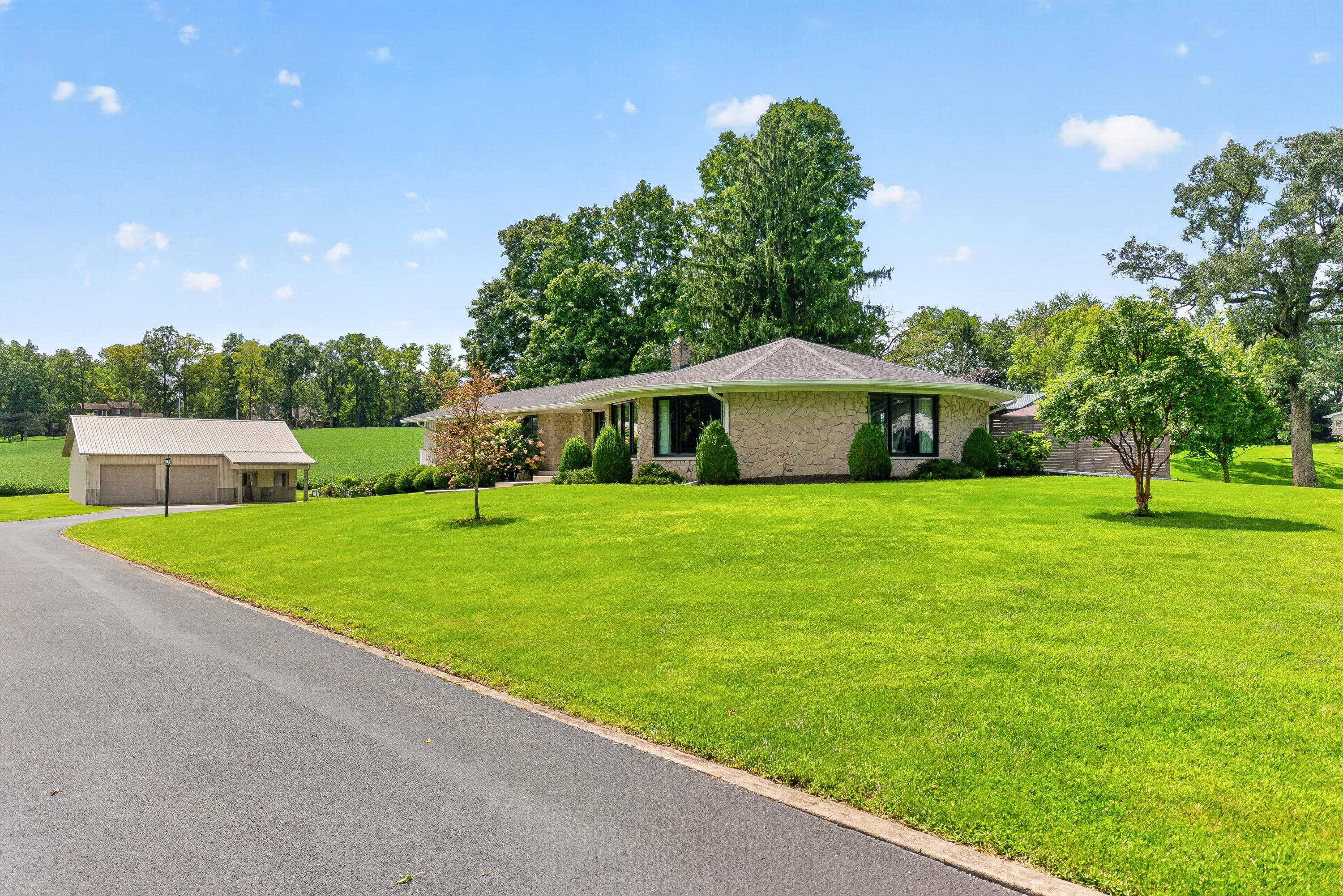 87 Virginia, West Liberty, Ohio 43357