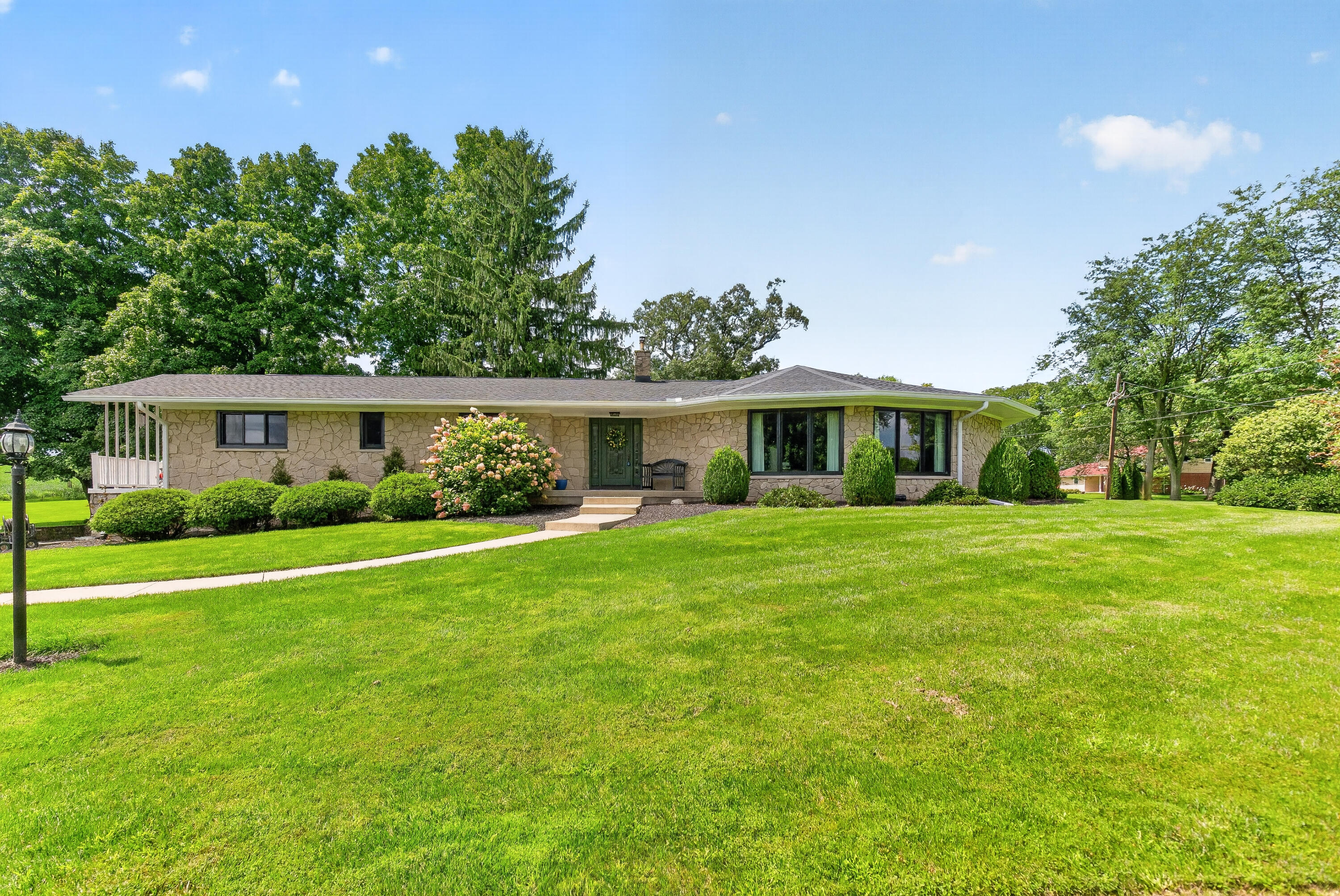 87 Virginia, West Liberty, Ohio 43357