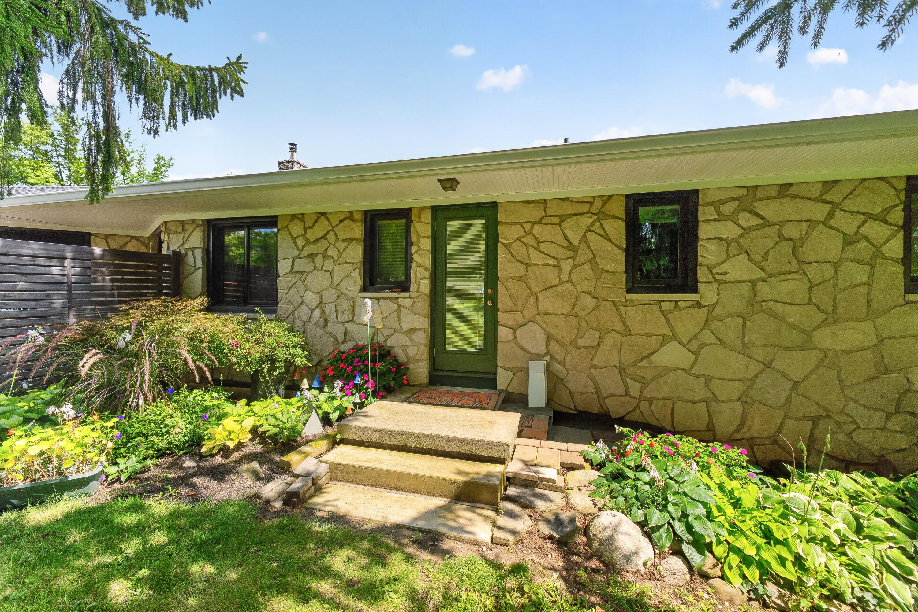 87 Virginia, West Liberty, Ohio 43357