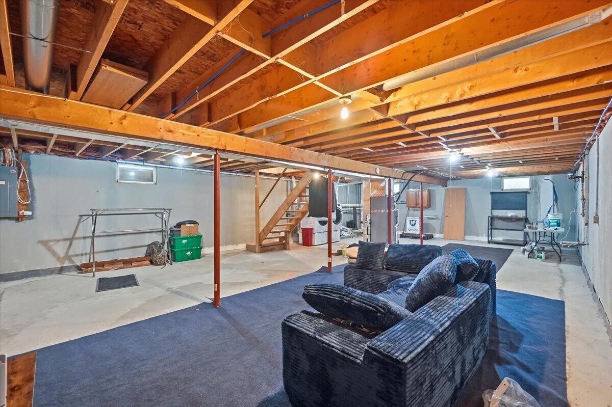 49 Lloyd, North Lewisburg, Ohio 43060