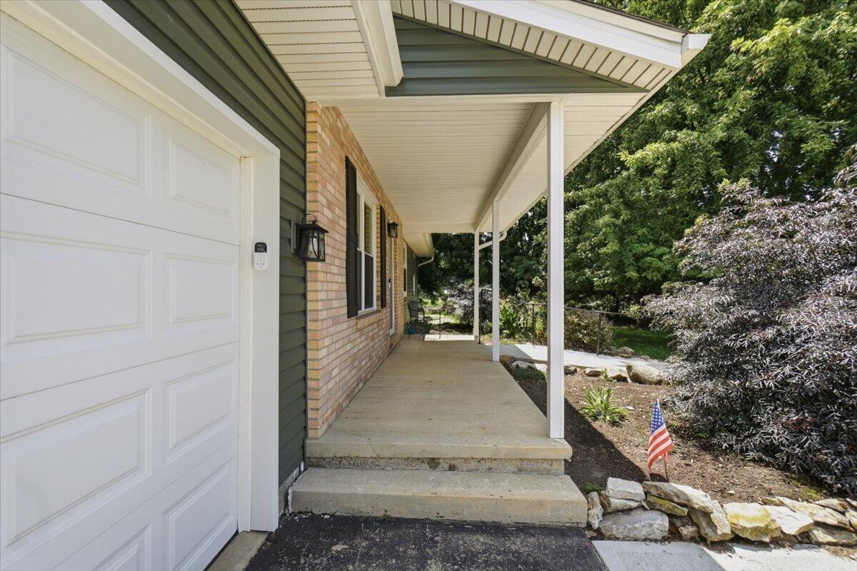 49 Lloyd, North Lewisburg, Ohio 43060
