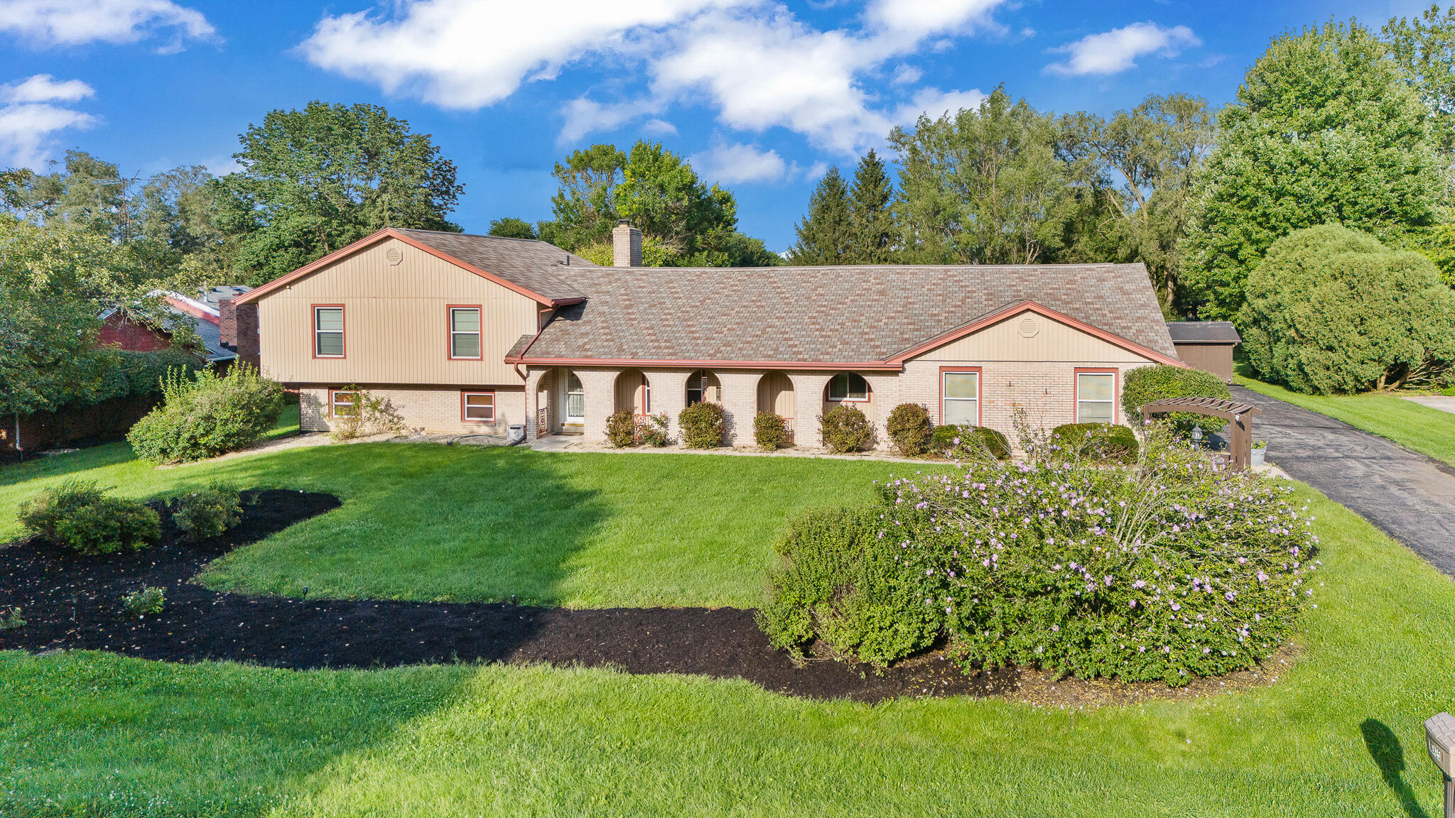 2425 Greenlawn, Troy, Ohio 45373